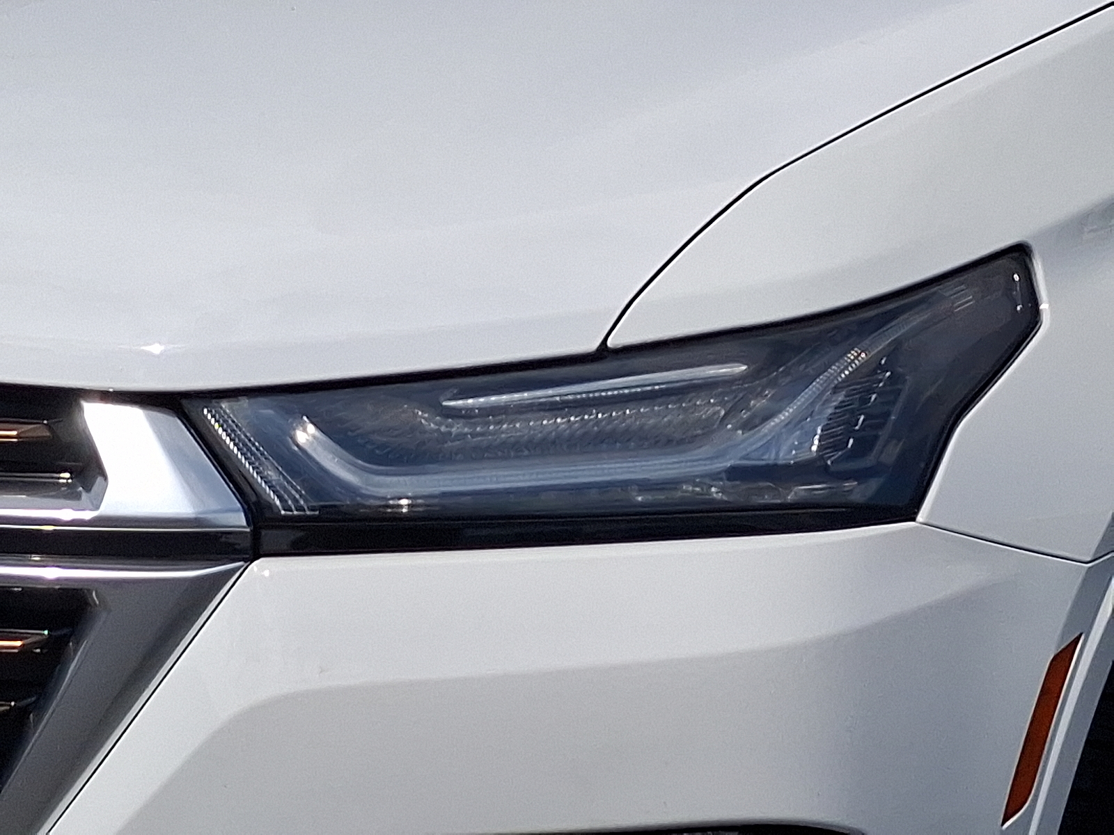 2023 Chevrolet Traverse AWD High Country - Summit White - GAZ exterior view 12