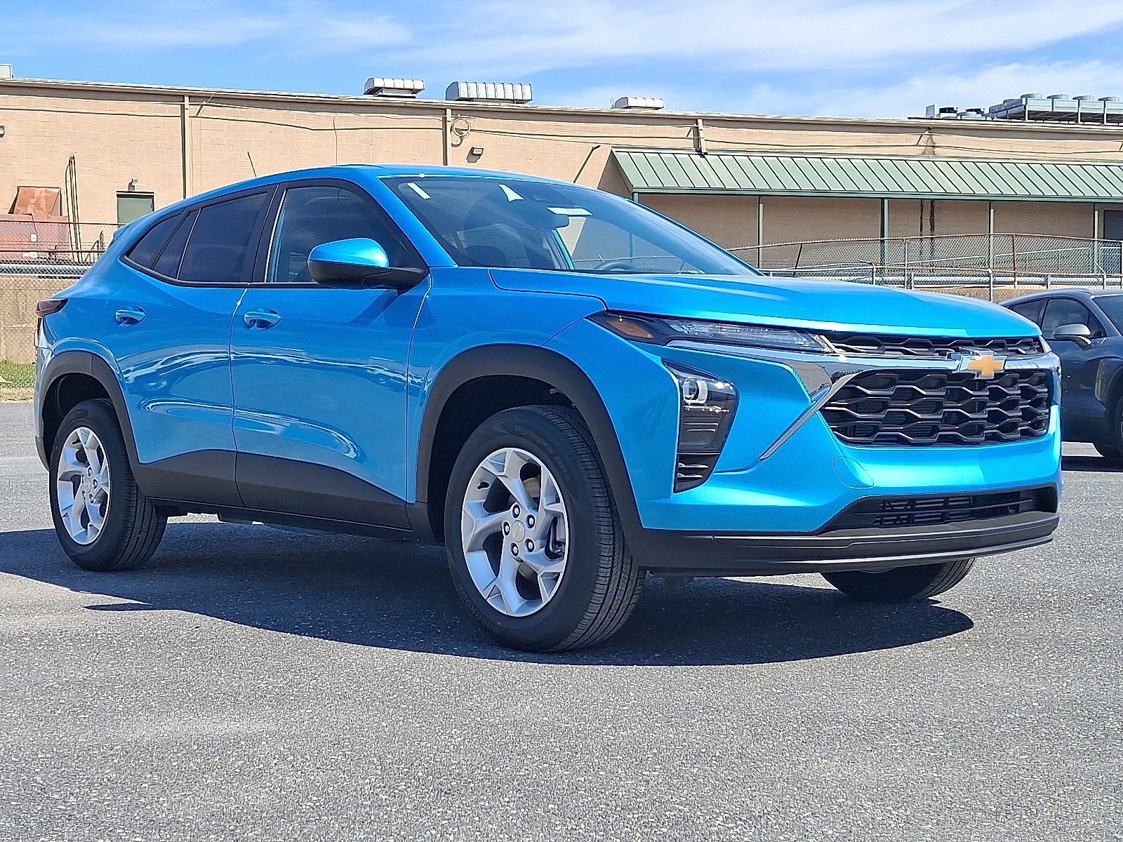 2026 Chevrolet Trax FWD LS - Marina Blue Metallic - GKN exterior view 4