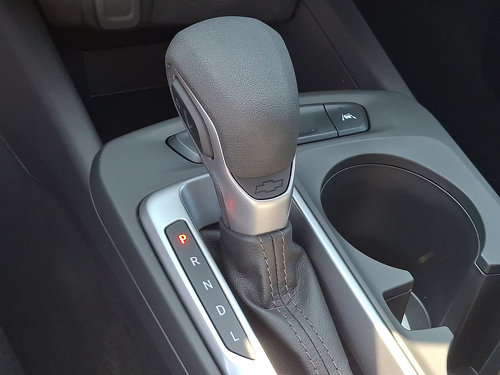 2026 Chevrolet Trax FWD LS - Marina Blue Metallic - GKN exterior view 13