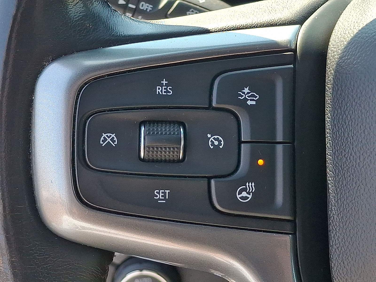 2022 Chevrolet Silverado 1500 4WD Crew Cab Short Bed LT with 2FL - Silver Ice Metallic - GAN exterior view 18