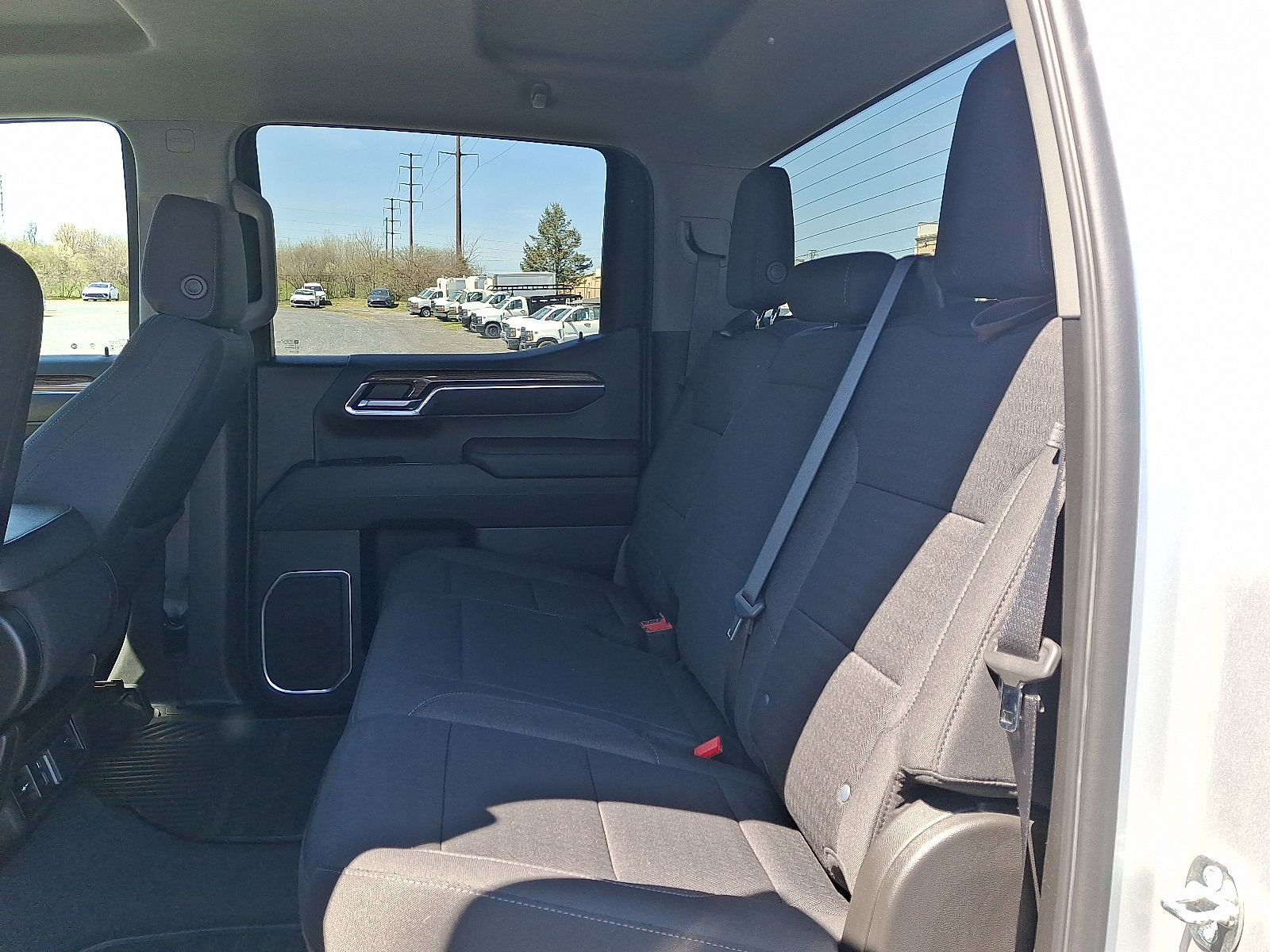 2022 Chevrolet Silverado 1500 4WD Crew Cab Short Bed LT with 2FL - Silver Ice Metallic - GAN exterior view 13