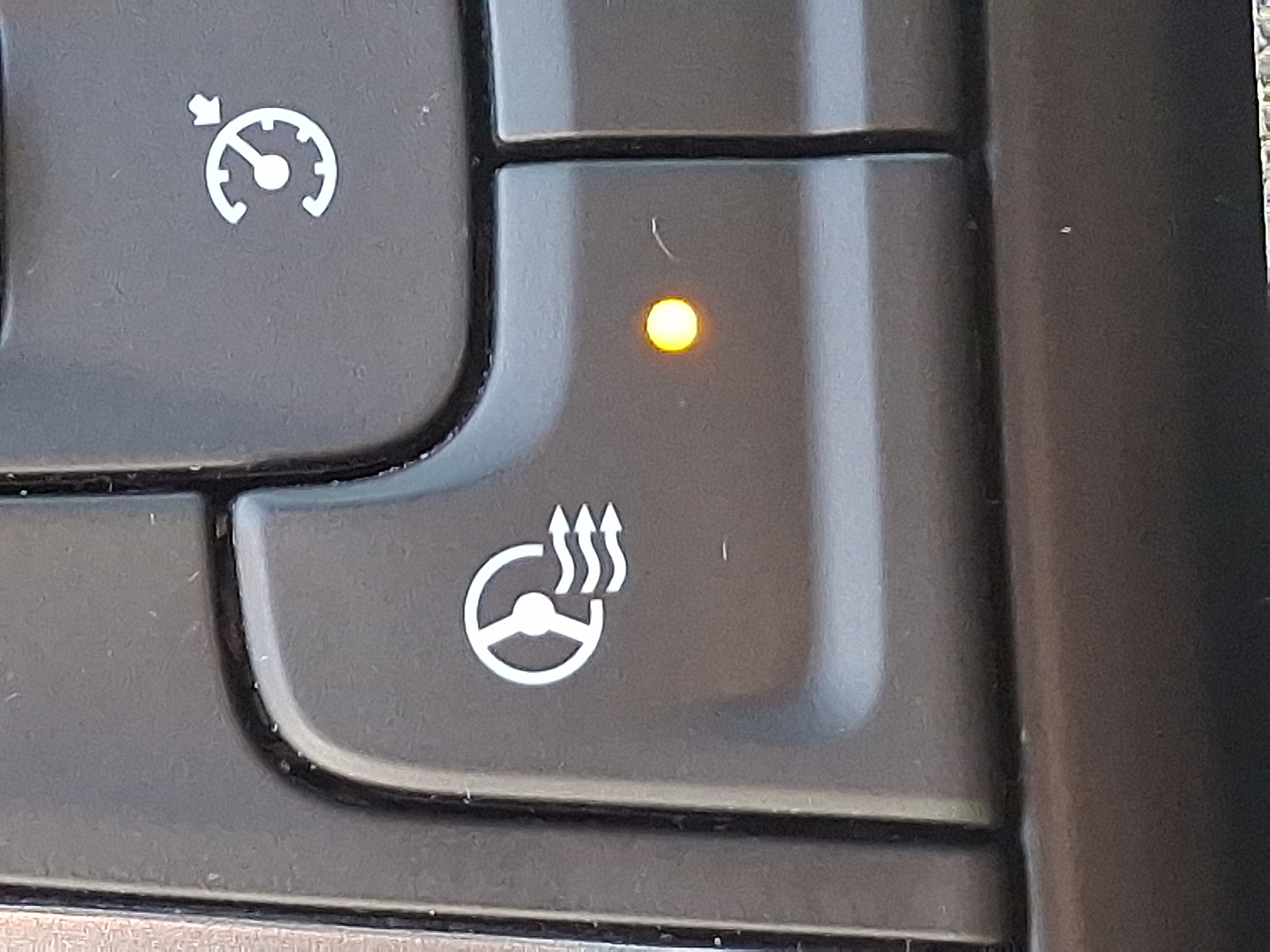 2022 Chevrolet Silverado 1500 4WD Crew Cab Short Bed LT with 2FL - Silver Ice Metallic - GAN exterior view 3