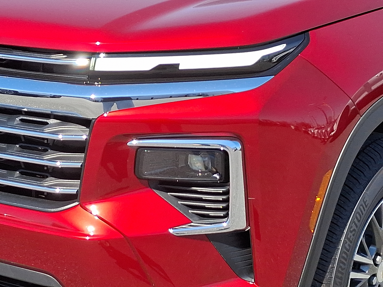 2026 Chevrolet Traverse AWD LT - Radiant Red Tintcoat - GNT exterior view 13