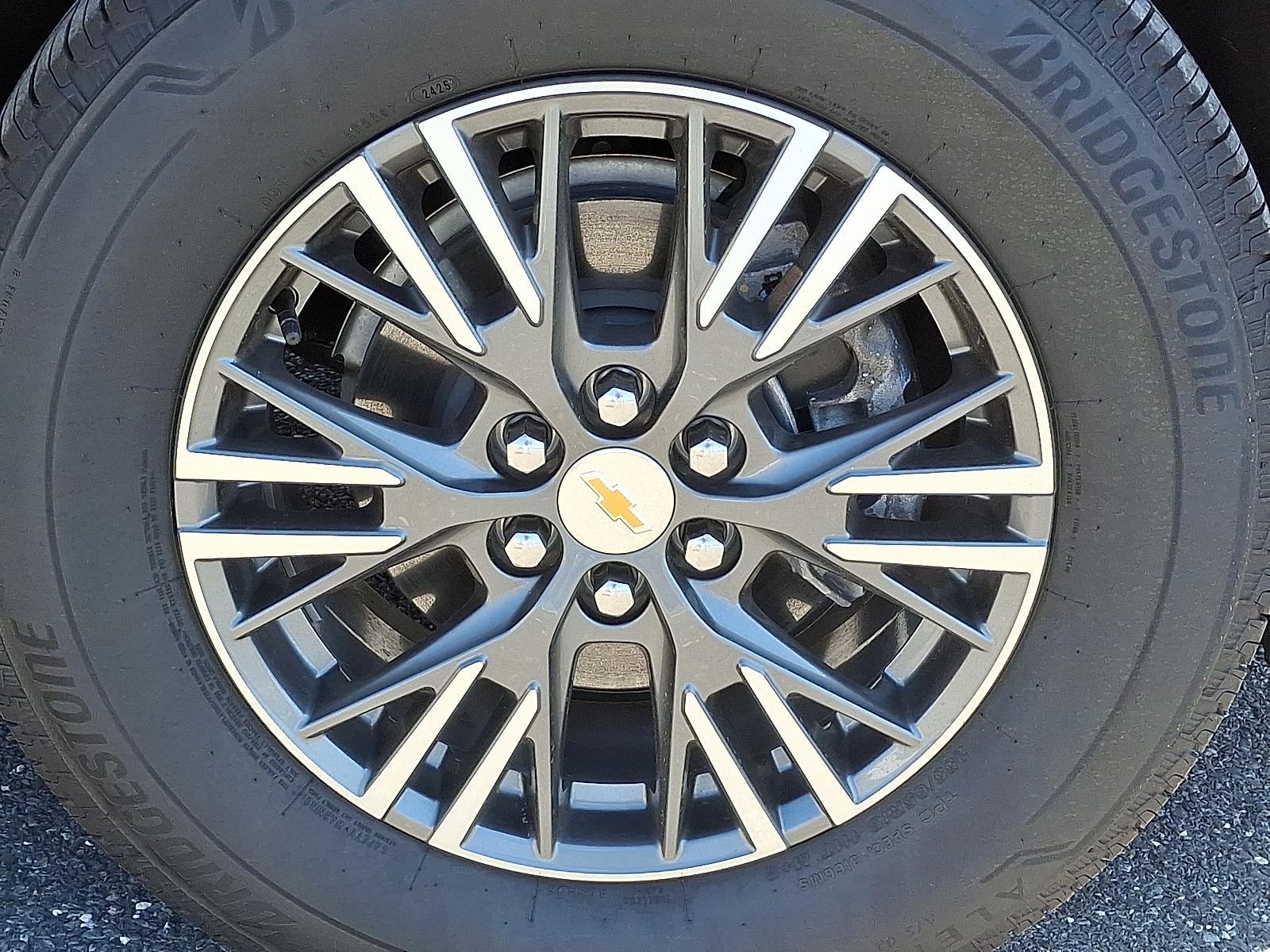 2026 Chevrolet Traverse AWD LT - Radiant Red Tintcoat - GNT exterior view 12