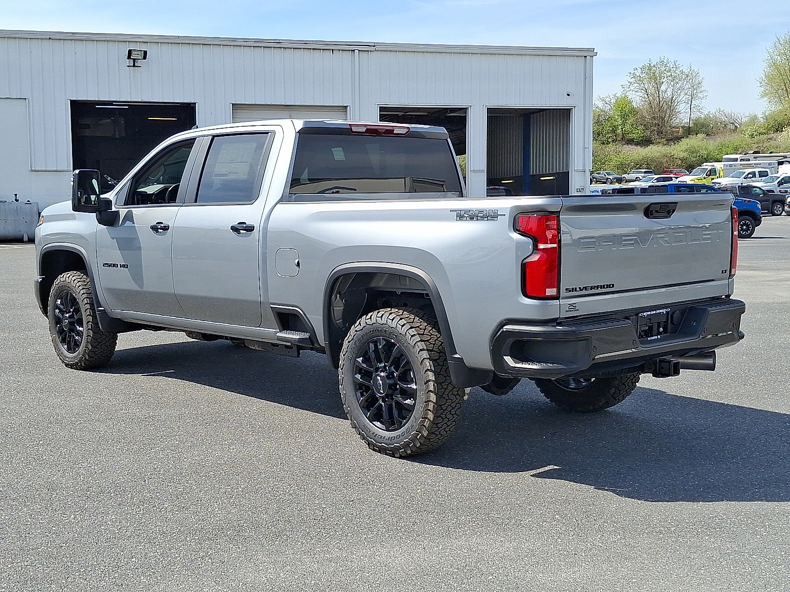 2026 Chevrolet Silverado 2500HD Crew Cab, Standard Bed, LT, 4WD - Sterling Gray Metallic - GXD exterior view 7