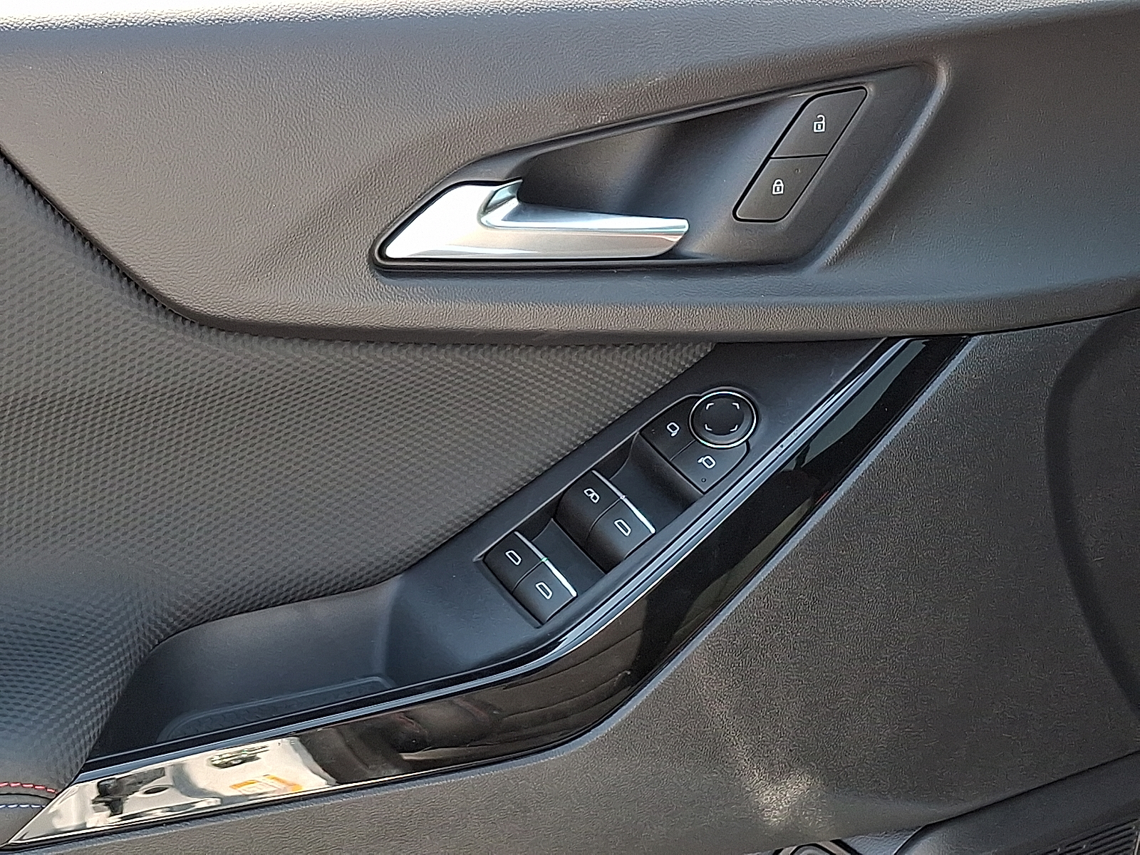 2026 Chevrolet Equinox AWD RS - Polar White Tricoat - G4J exterior view 11