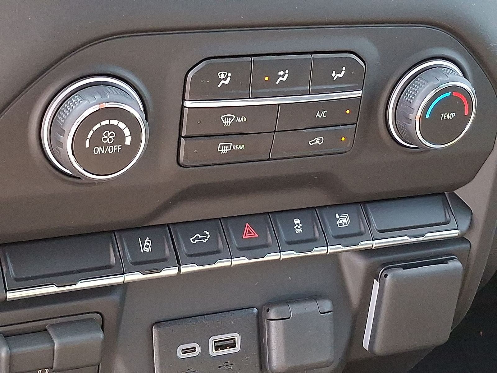 2026 Chevrolet Silverado 2500HD Crew Cab, Standard Bed, WT, 4WD - White Sands - G42 exterior view 13