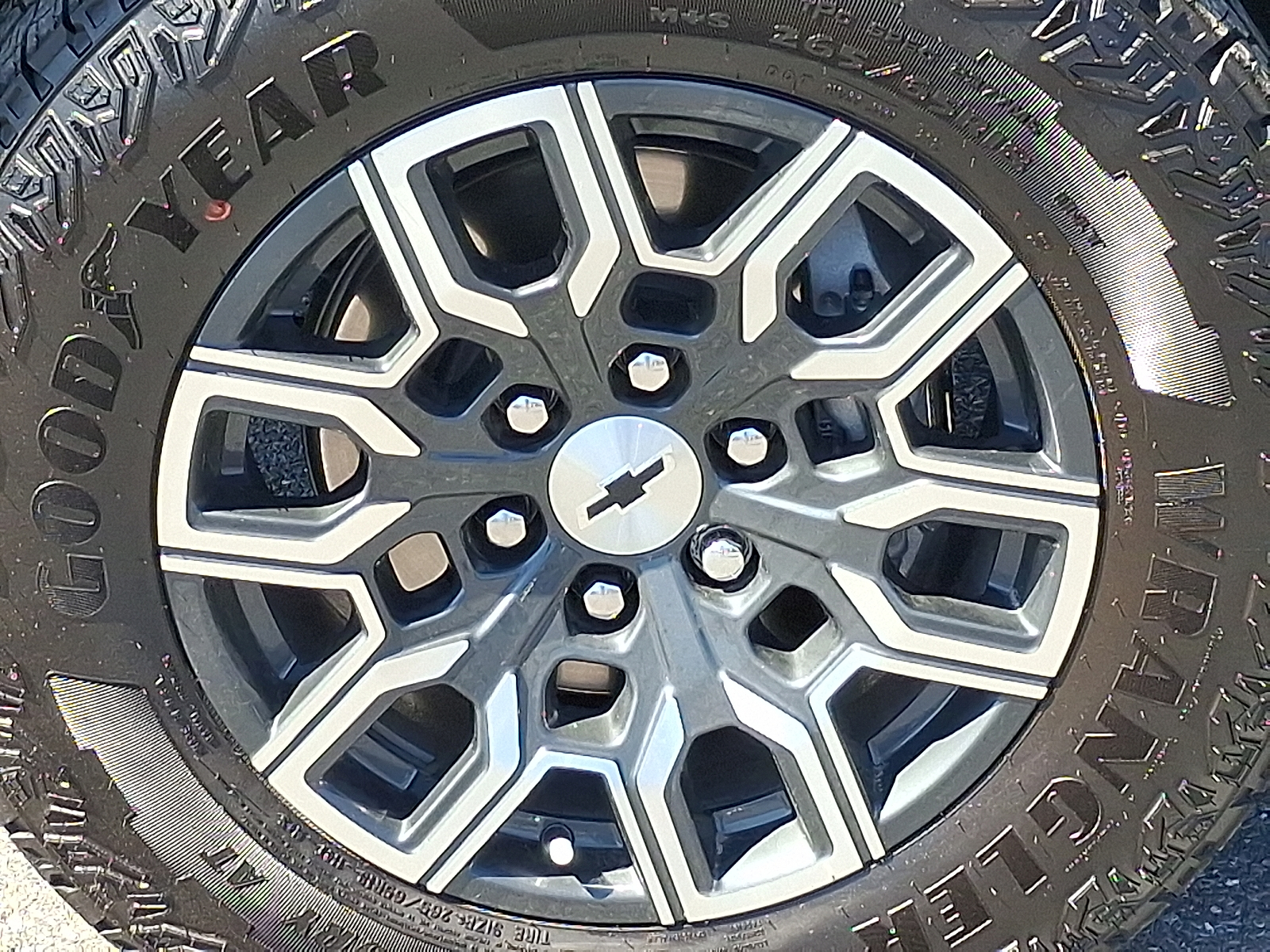 2026 Chevrolet Colorado Z71, 4WD - Sterling Gray Metallic - GXD exterior view 12