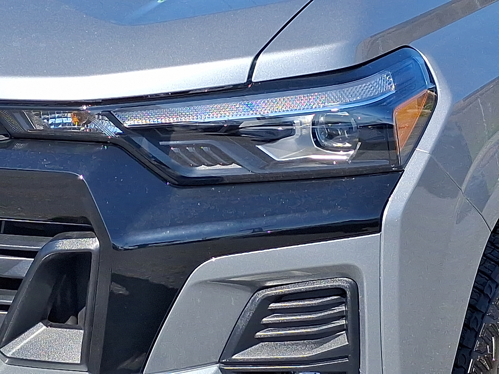 2026 Chevrolet Colorado Z71, 4WD - Sterling Gray Metallic - GXD exterior view 13