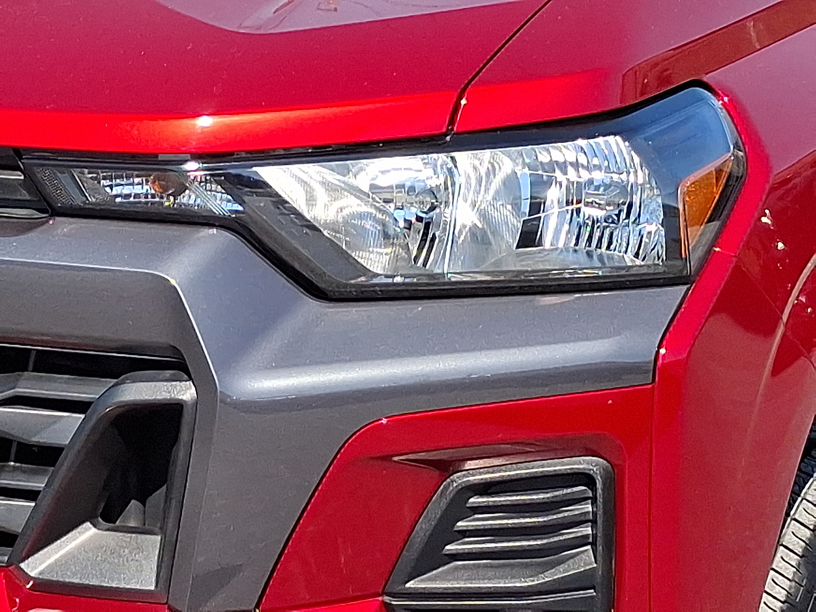 2024 Chevrolet Colorado 4WD LT - Radiant Red Tintcoat - GNT exterior view 10