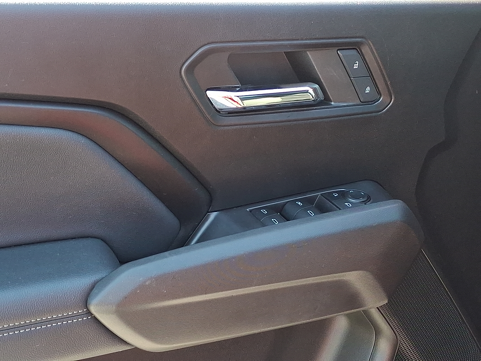 2024 Chevrolet Colorado 4WD LT - Radiant Red Tintcoat - GNT exterior view 14