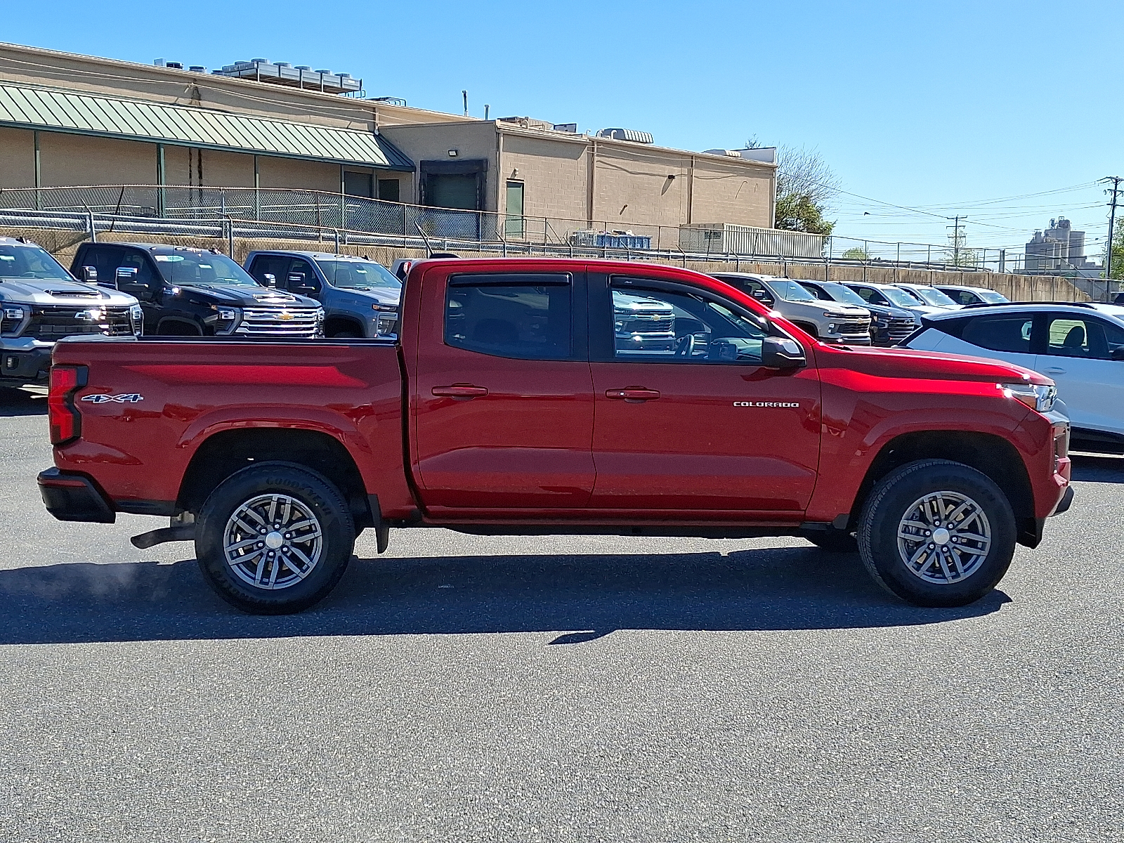 2024 Chevrolet Colorado 4WD LT - Radiant Red Tintcoat - GNT exterior view 7