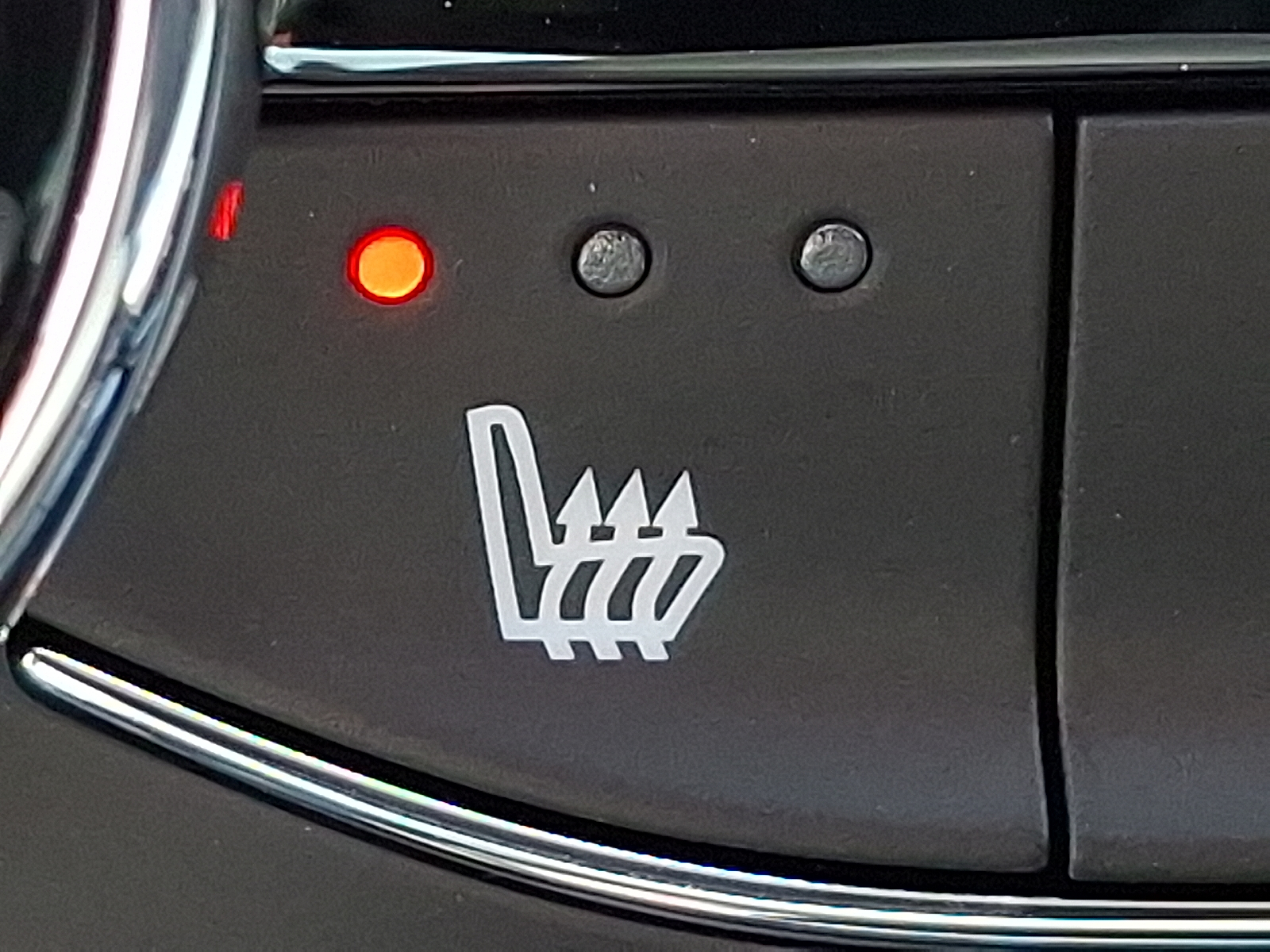 2026 Chevrolet Trax FWD LT - Summit White - GAZ exterior view 4