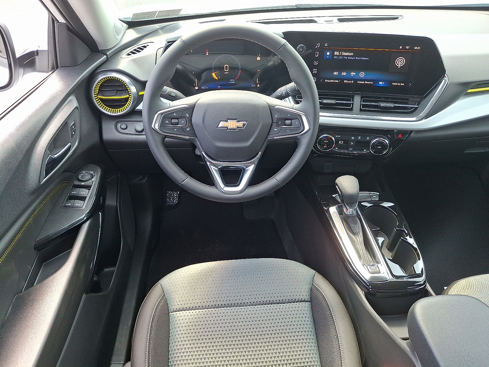 2026 Chevrolet Trax FWD LT - Summit White - GAZ exterior view 10