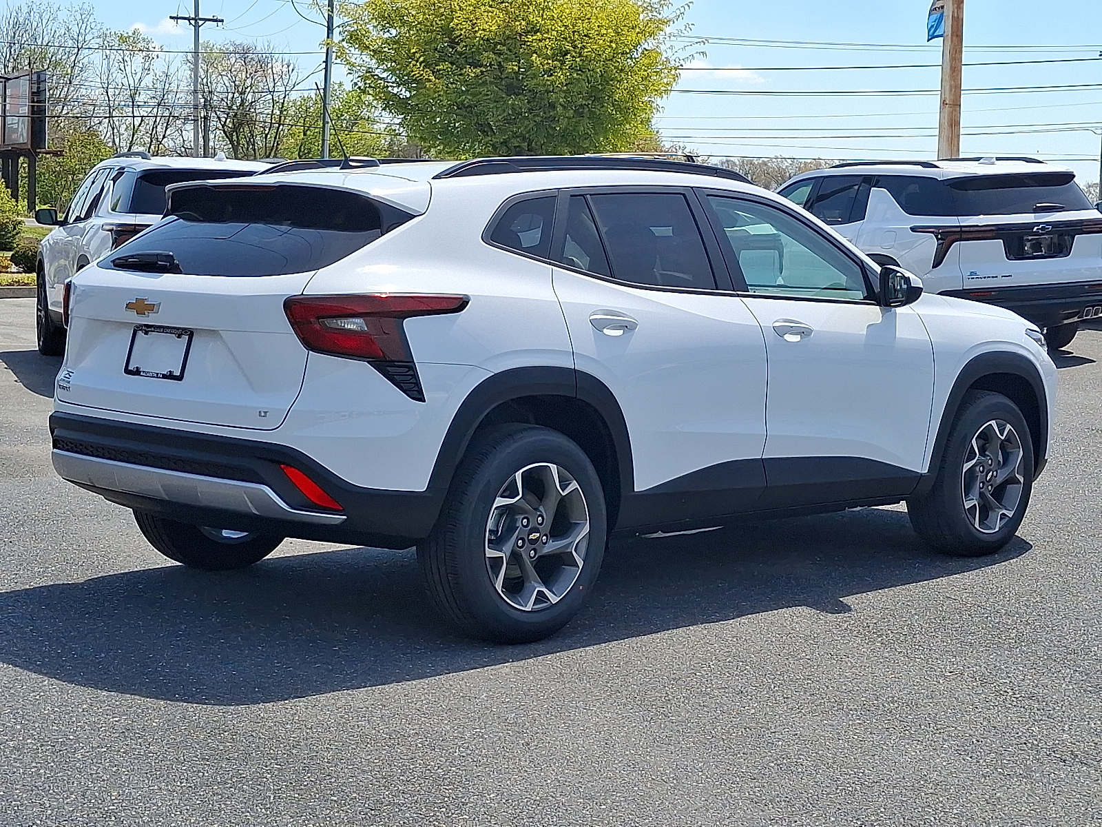 2026 Chevrolet Trax FWD LT - Summit White - GAZ exterior view 6