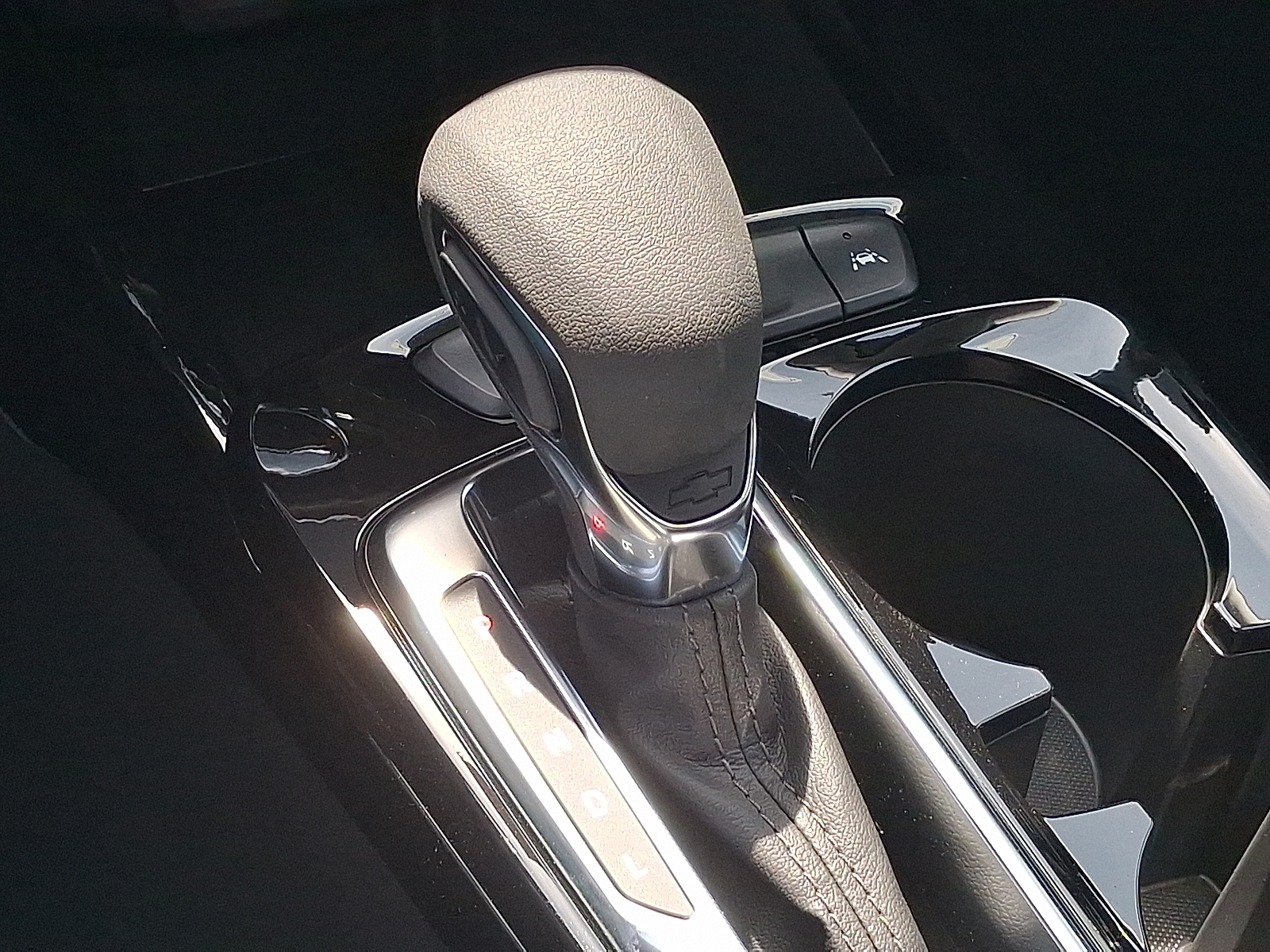 2026 Chevrolet Trax FWD LT - Cypress Gray - GBD exterior view 15