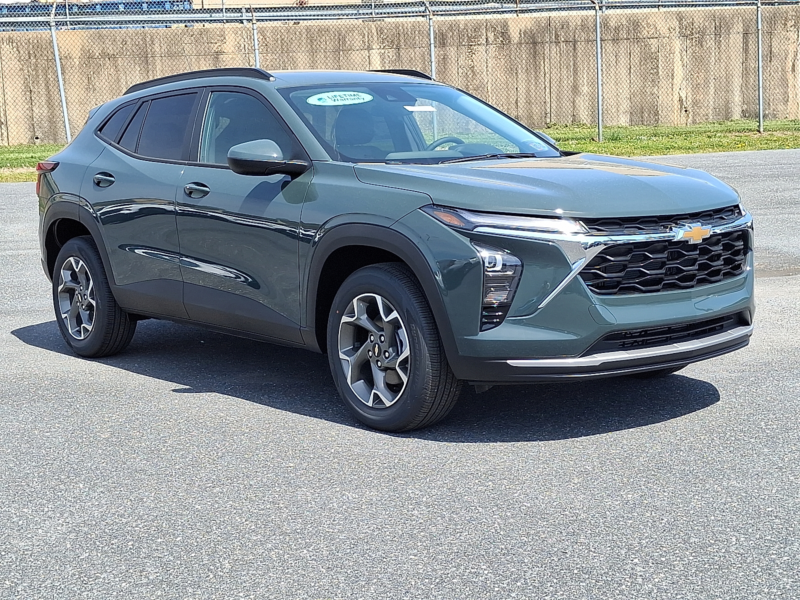 2026 Chevrolet Trax FWD LT - Cypress Gray - GBD exterior view 5