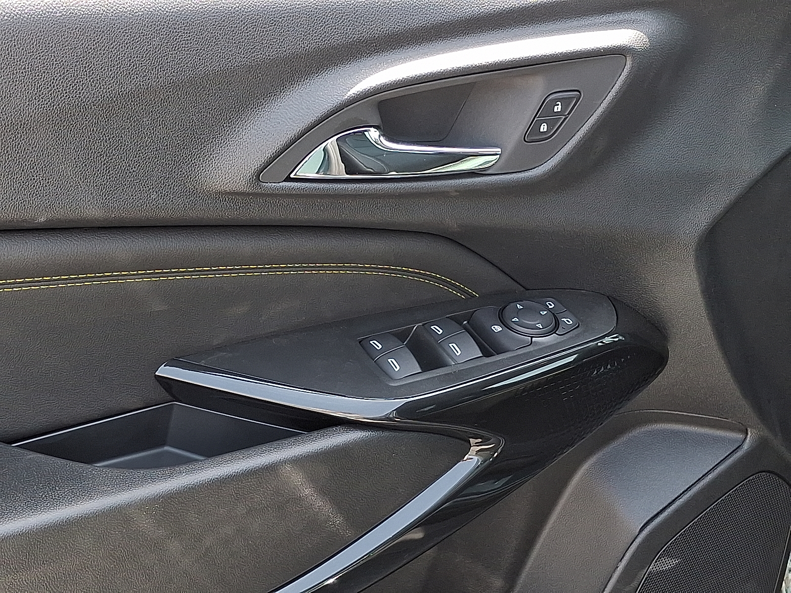 2026 Chevrolet Trax FWD LT - Cypress Gray - GBD exterior view 11