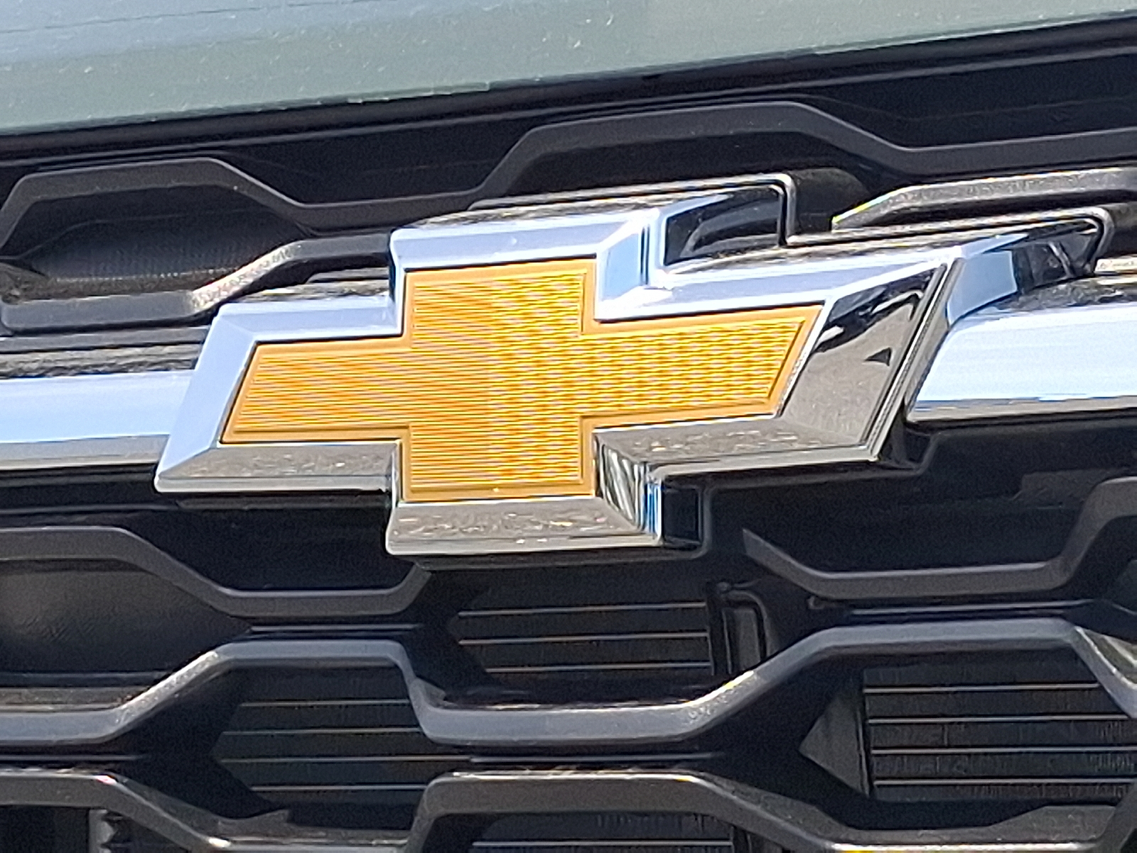 2026 Chevrolet Trax FWD LT - Cypress Gray - GBD exterior view 18