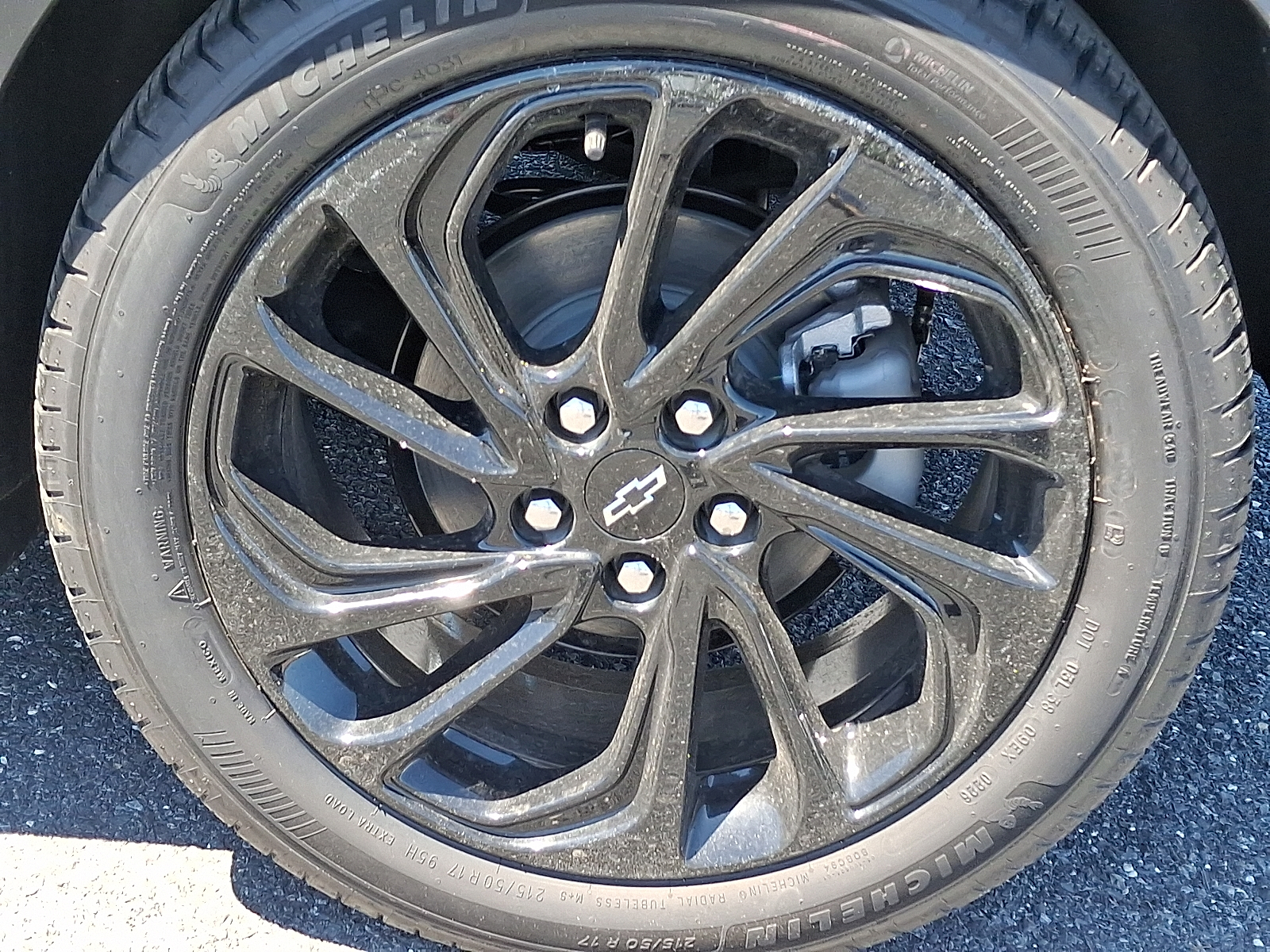2027 Chevrolet Bolt RS FWD - Mosaic Black Metallic - GB8 exterior view 7