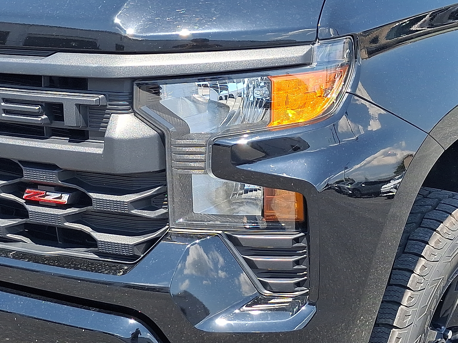 2023 Chevrolet Silverado 1500 4WD Crew Cab Short Bed Custom Trail Boss - Black - GBA exterior view 9