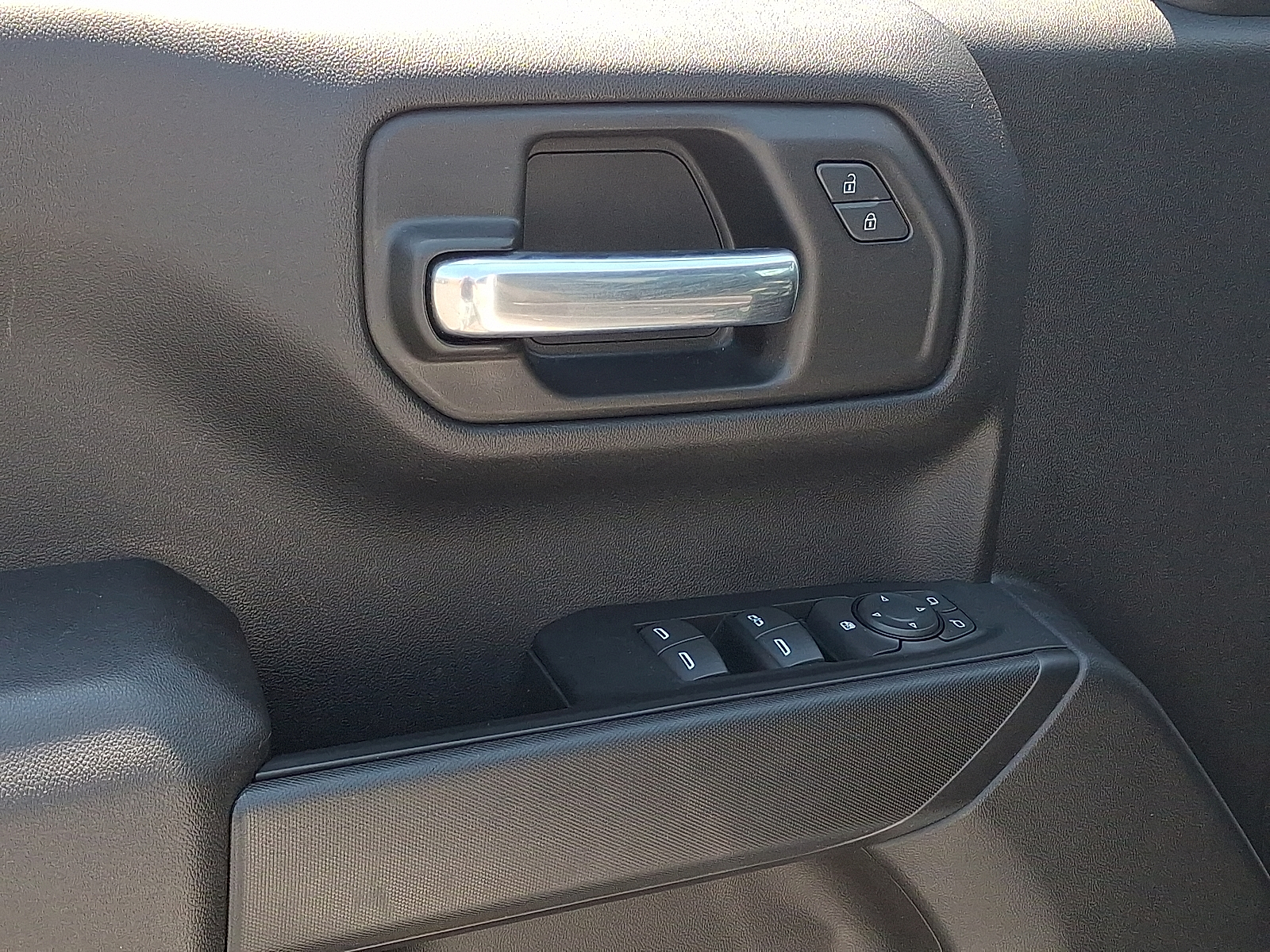 2023 Chevrolet Silverado 1500 4WD Crew Cab Short Bed Custom - Summit White - GAZ exterior view 12