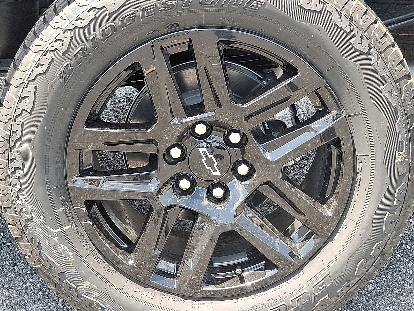2026 Chevrolet Silverado 1500 4WD Crew Cab Short Bed LT Trail Boss - Sterling Gray Metallic - GXD exterior view 8