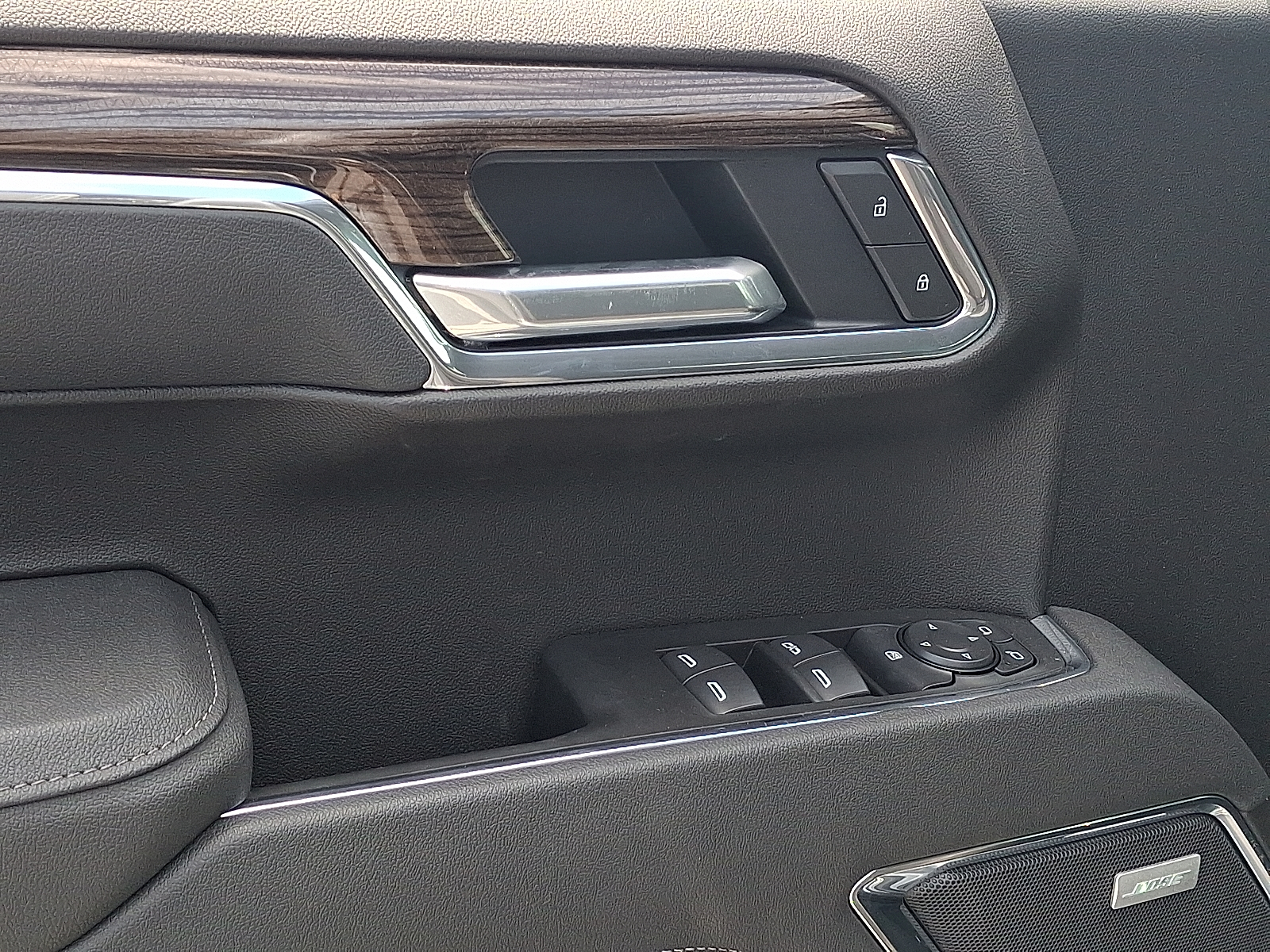 2026 Chevrolet Silverado 1500 4WD Crew Cab Short Bed LT Trail Boss - Sterling Gray Metallic - GXD exterior view 11