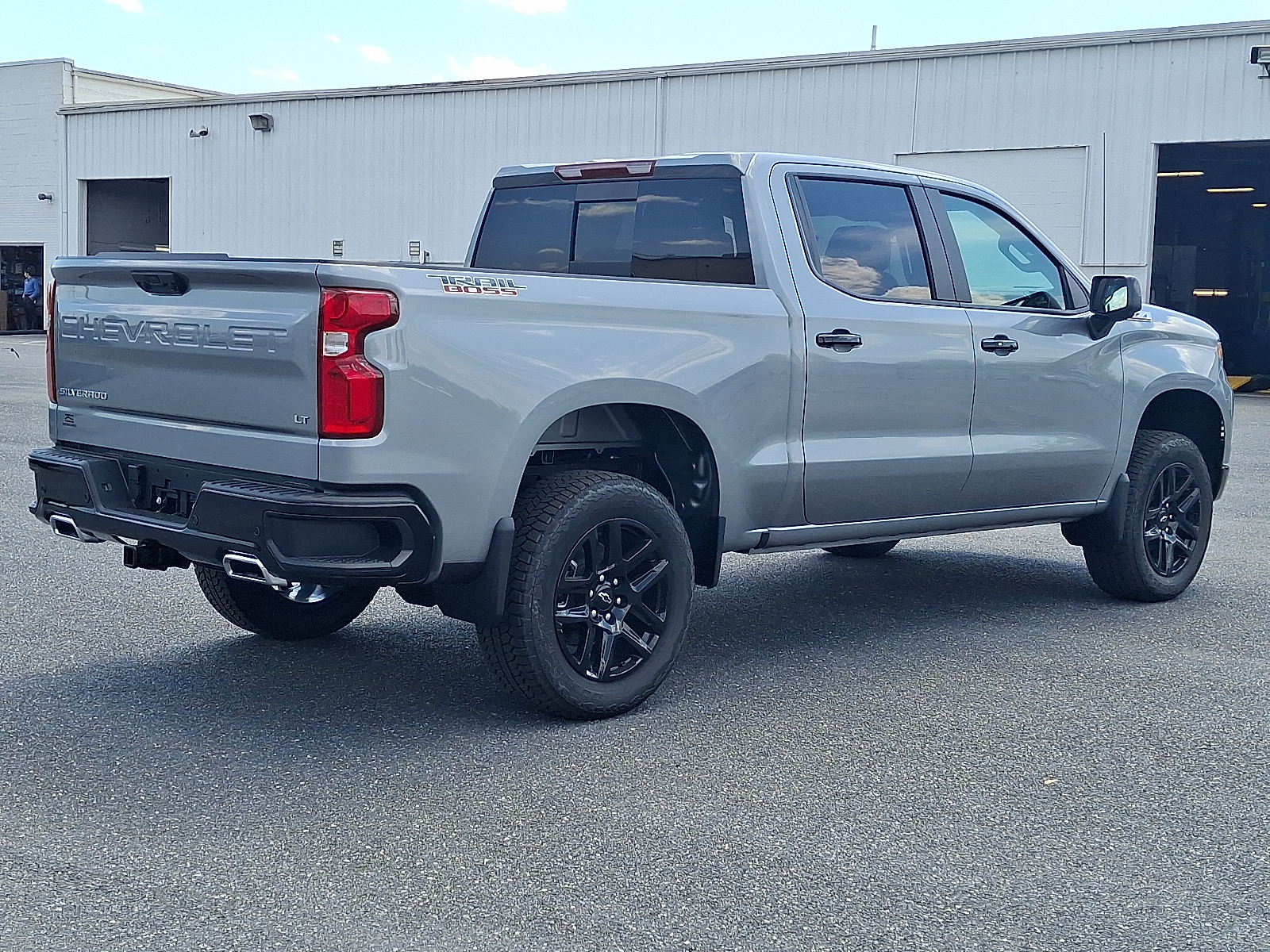 2026 Chevrolet Silverado 1500 4WD Crew Cab Short Bed LT Trail Boss - Sterling Gray Metallic - GXD exterior view 6