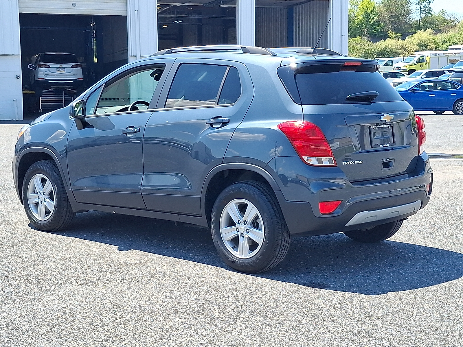 2021 Chevrolet Trax AWD LT - Shadow Gray Metallic - GUN exterior view 4