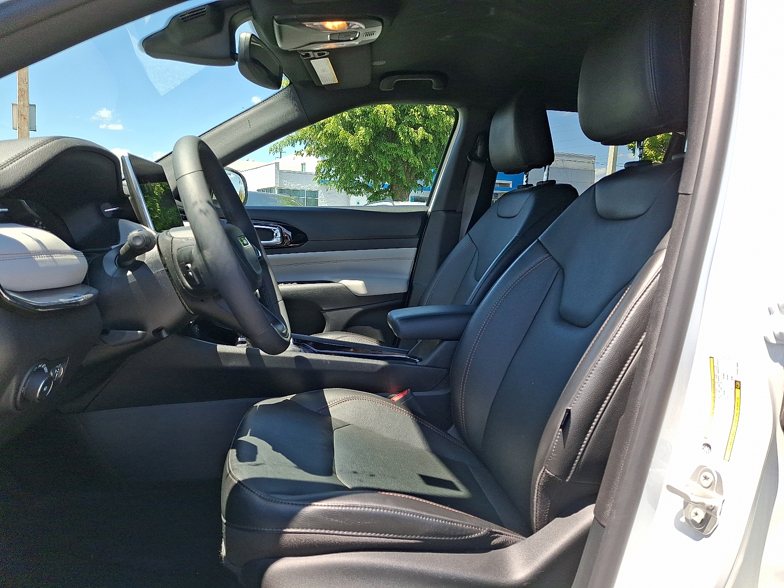 2023 Jeep Compass Limited 4x4 - Bright White Clearcoat - PW7 exterior view 15