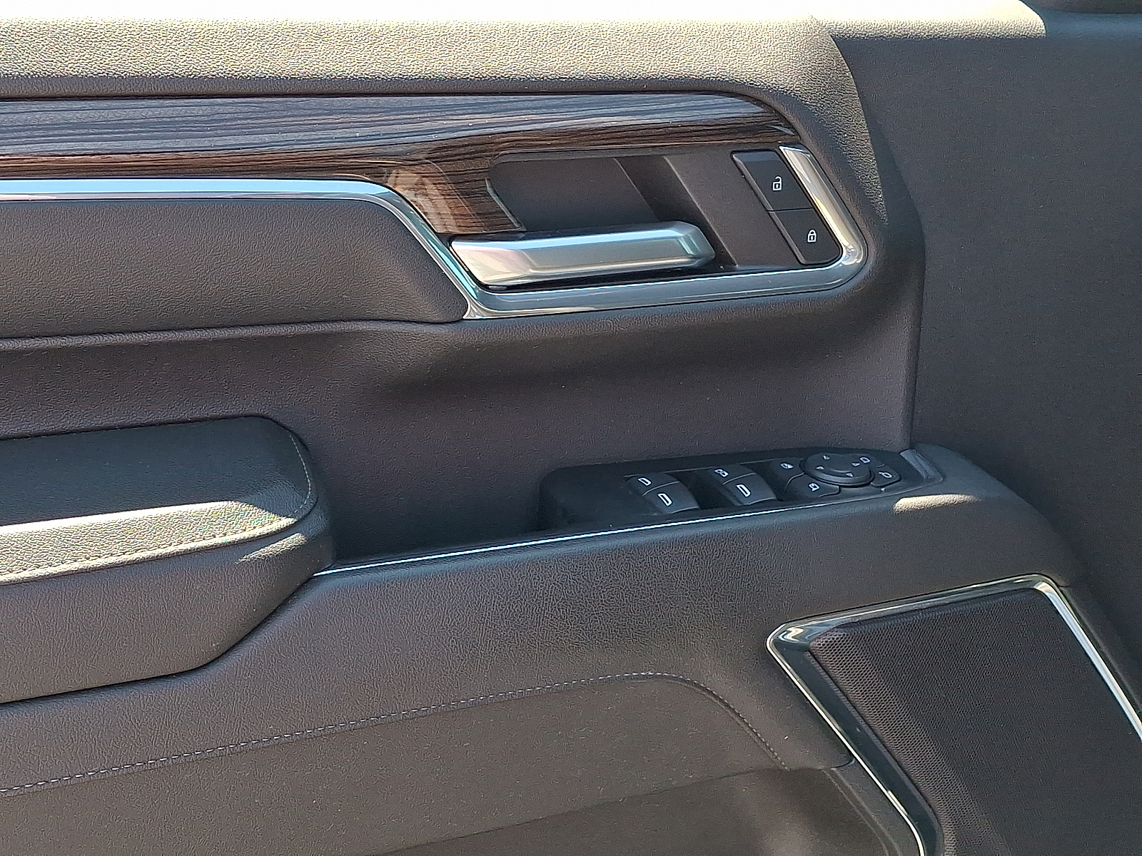2024 Chevrolet Silverado 3500HD 4WD Crew Cab Standard Bed LT - Lakeshore Blue Metallic - GXP exterior view 15