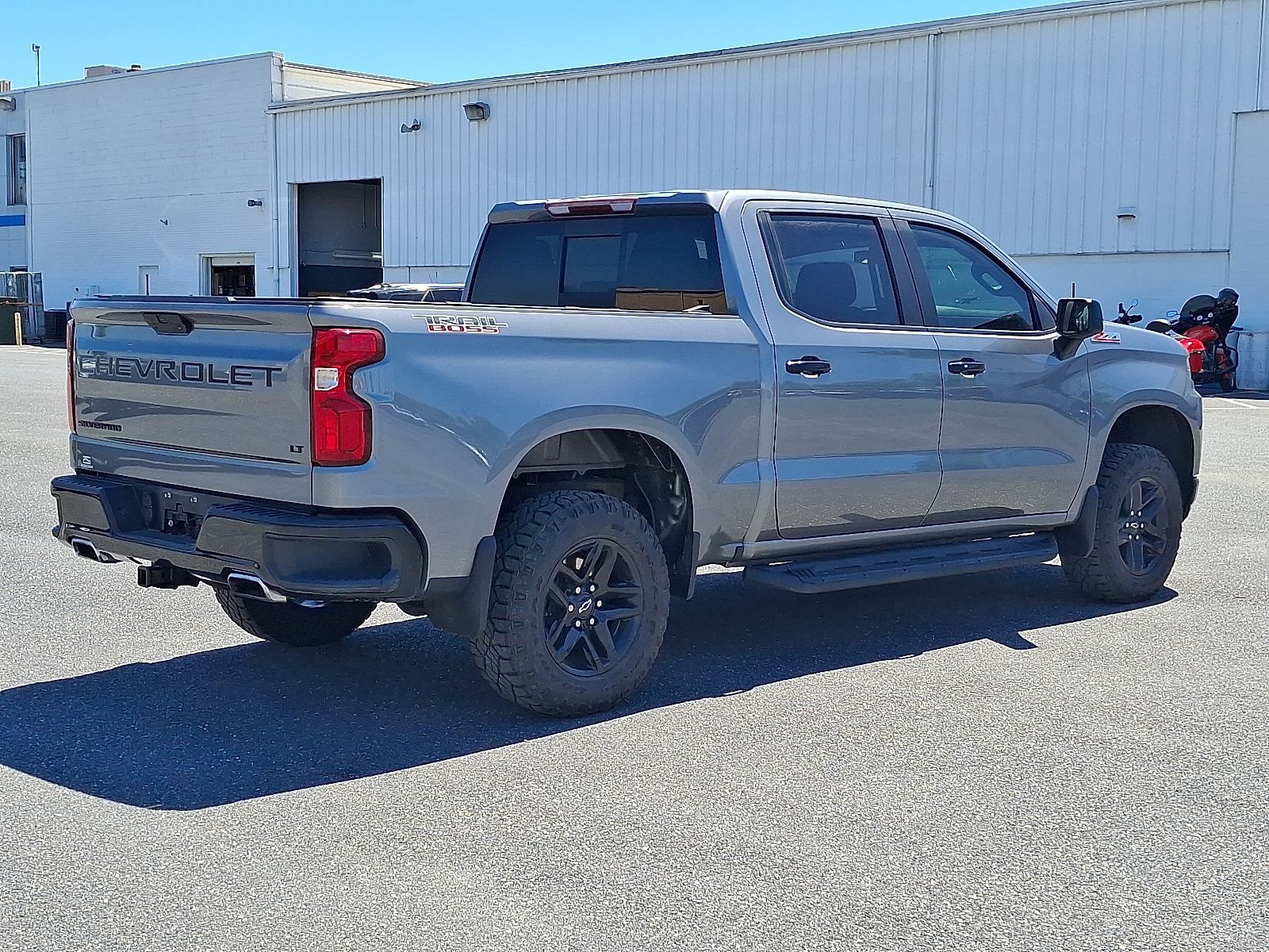 2021 Chevrolet Silverado 1500 4WD Crew Cab Short Bed LT Trail Boss - Satin Steel Metallic - G9K exterior view 9
