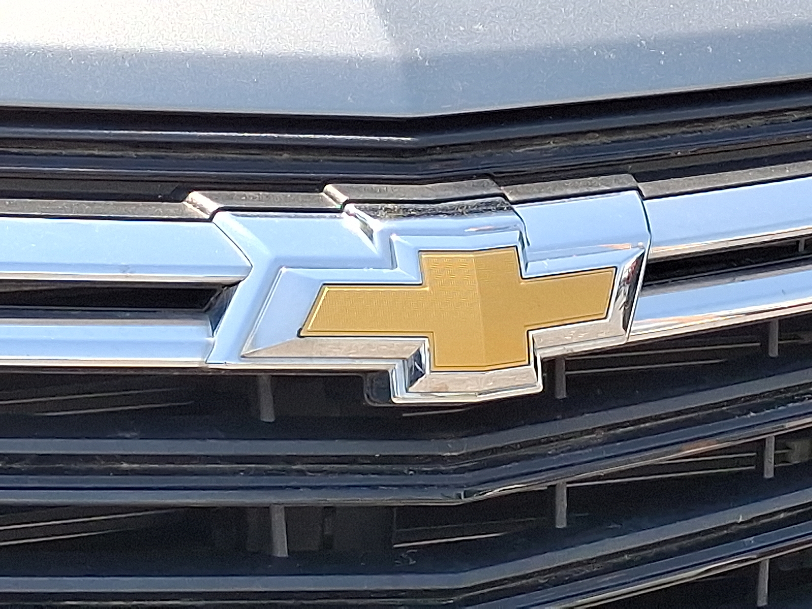 2024 Chevrolet Equinox AWD LT - Sterling Gray Metallic - GXD exterior view 9