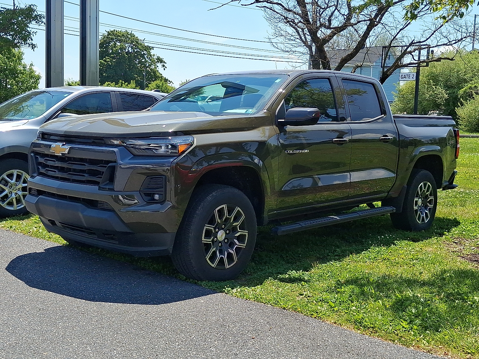 2023 Chevrolet Colorado 4WD Crew Cab Short Box LT - Harvest Bronze Metallic - GXN exterior view 3