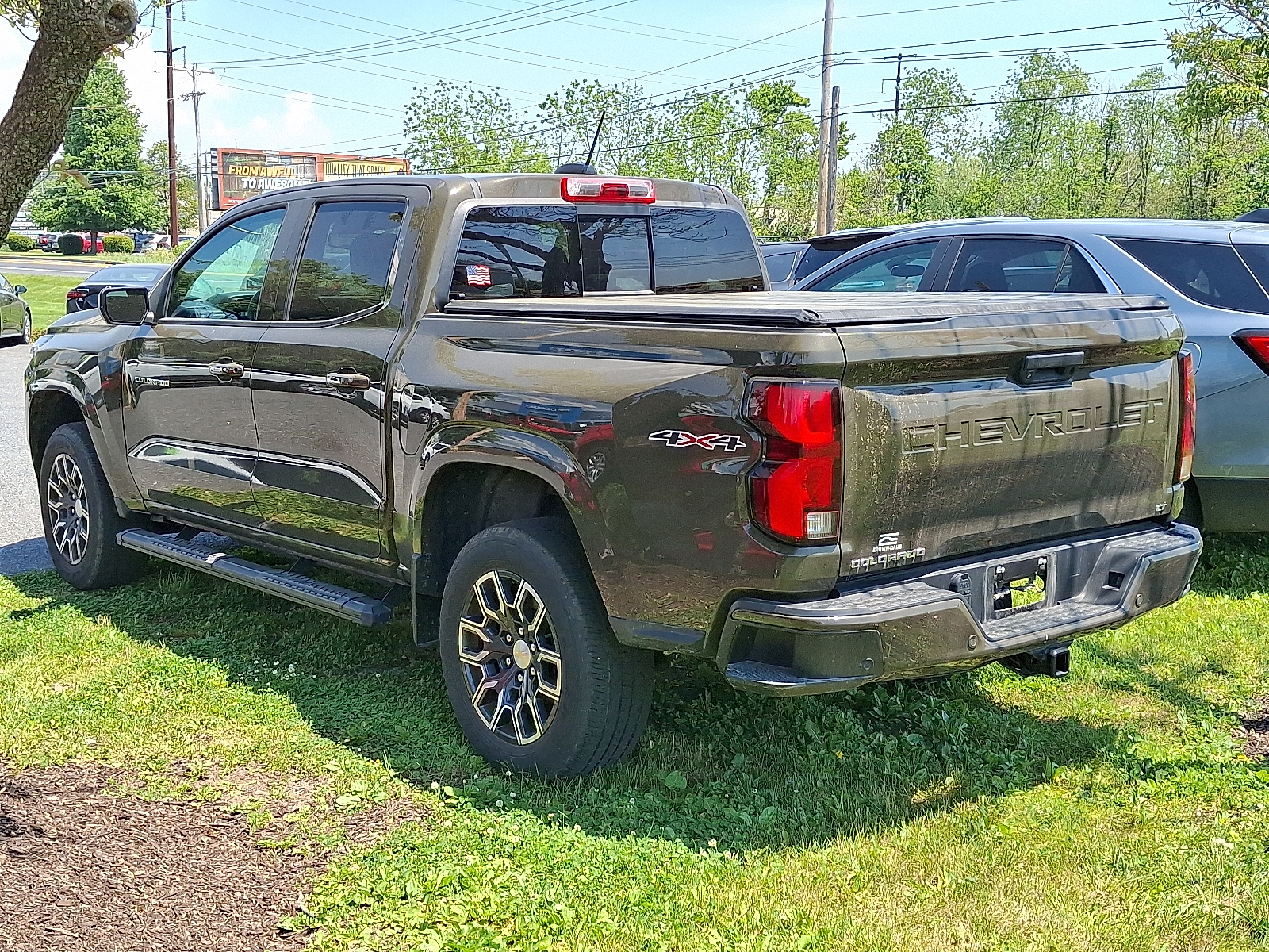 2023 Chevrolet Colorado 4WD Crew Cab Short Box LT - Harvest Bronze Metallic - GXN exterior view 4