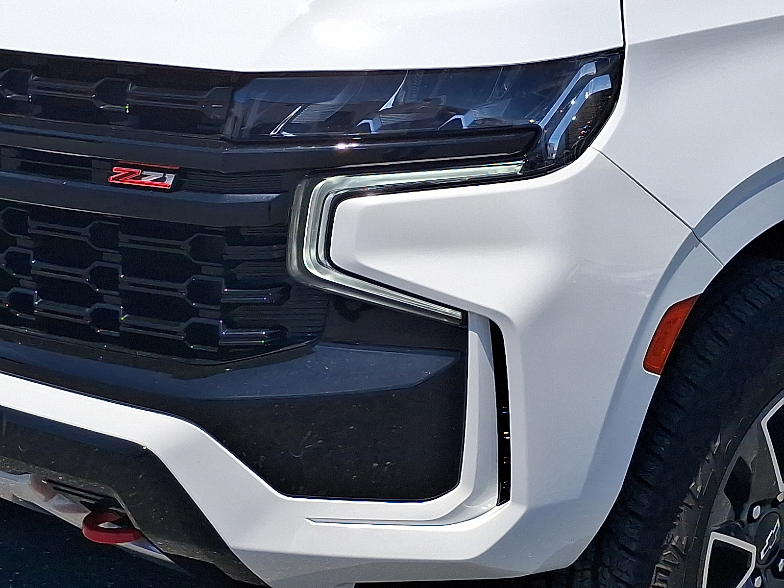 2023 Chevrolet Tahoe 4WD Z71 - Summit White - GAZ exterior view 12