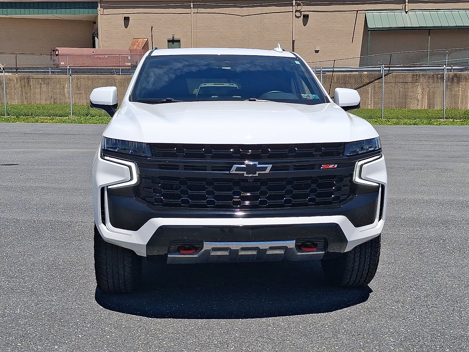 2023 Chevrolet Tahoe 4WD Z71 - Summit White - GAZ exterior view 5