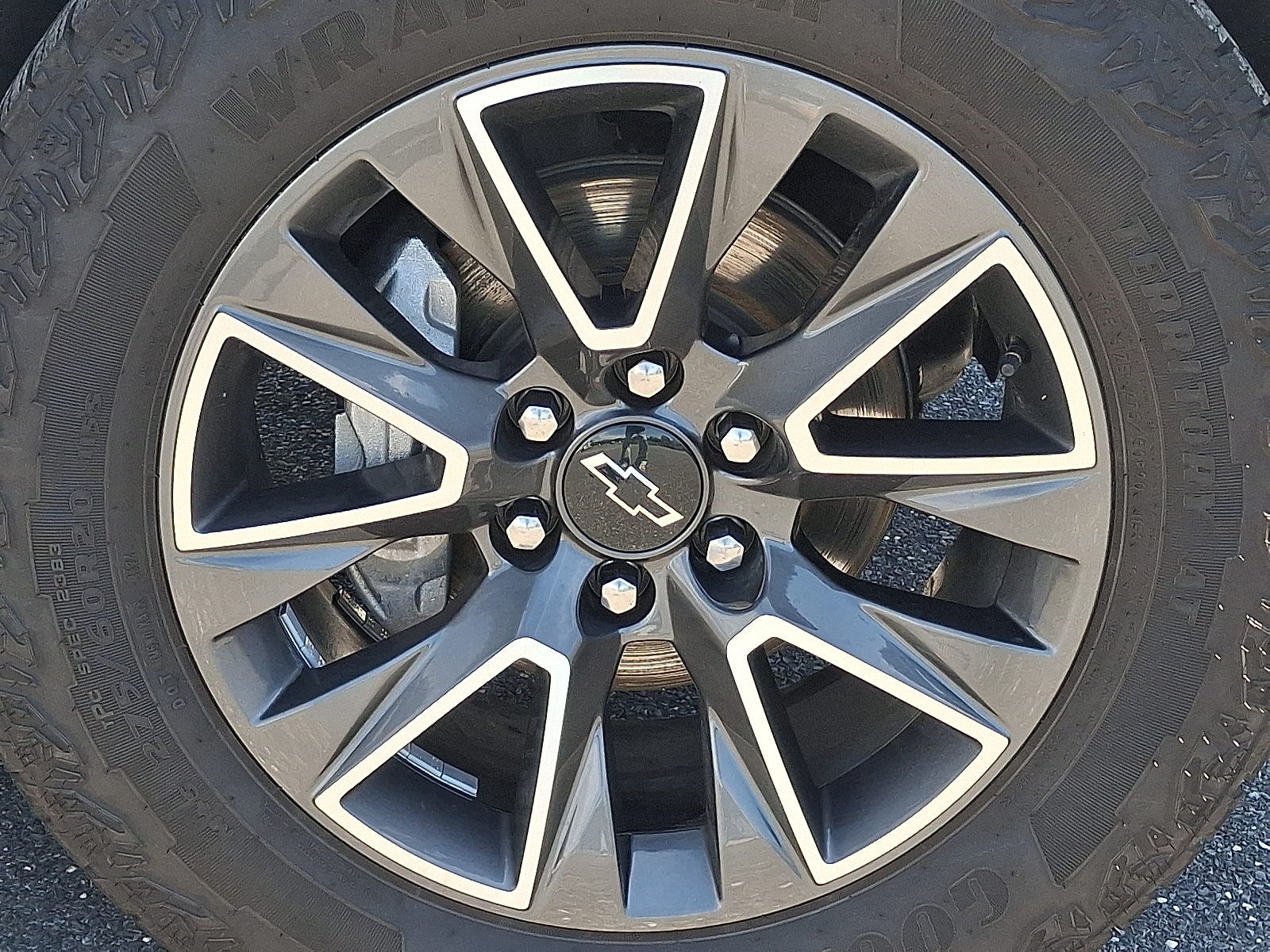 2023 Chevrolet Tahoe 4WD Z71 - Summit White - GAZ exterior view 11