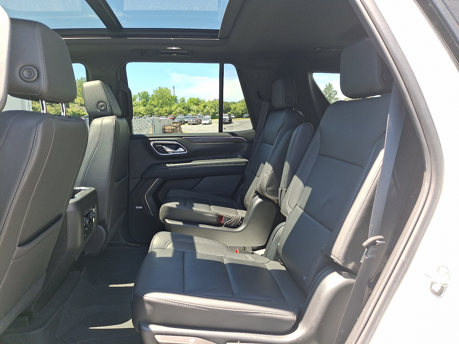 2023 Chevrolet Tahoe 4WD Z71 - Summit White - GAZ exterior view 14