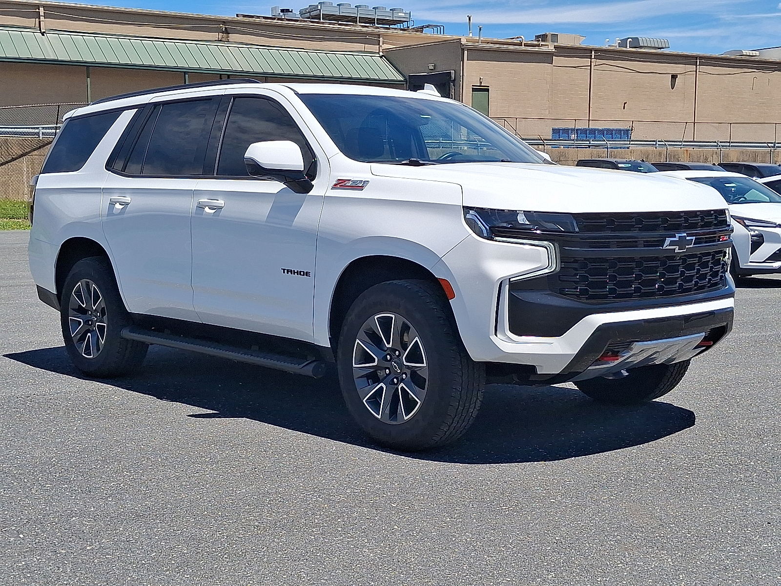 2023 Chevrolet Tahoe 4WD Z71 - Summit White - GAZ exterior view 6