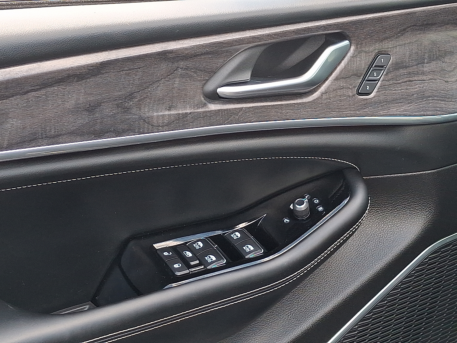 2023 Jeep Grand Cherokee L Overland 4x4 - Rocky Mountain Pearlcoat - PFJ exterior view 15