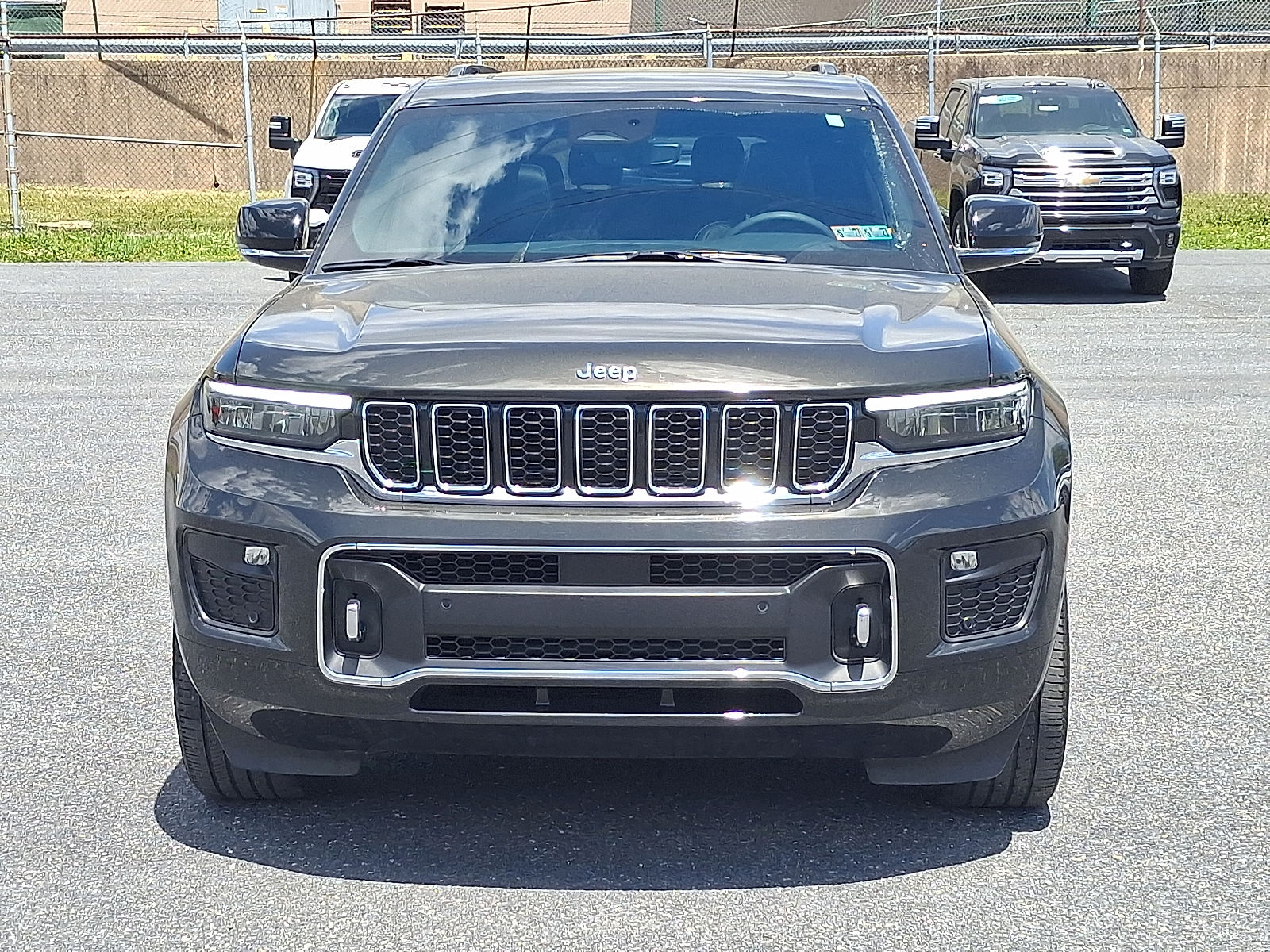 2023 Jeep Grand Cherokee L Overland 4x4 - Rocky Mountain Pearlcoat - PFJ exterior view 5