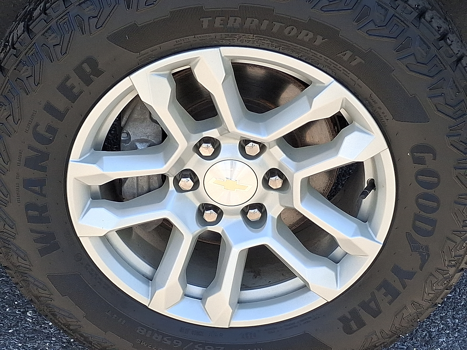 2023 Chevrolet Silverado 1500 4WD Crew Cab Short Bed LT with 2FL - Sterling Gray Metallic - GXD exterior view 11