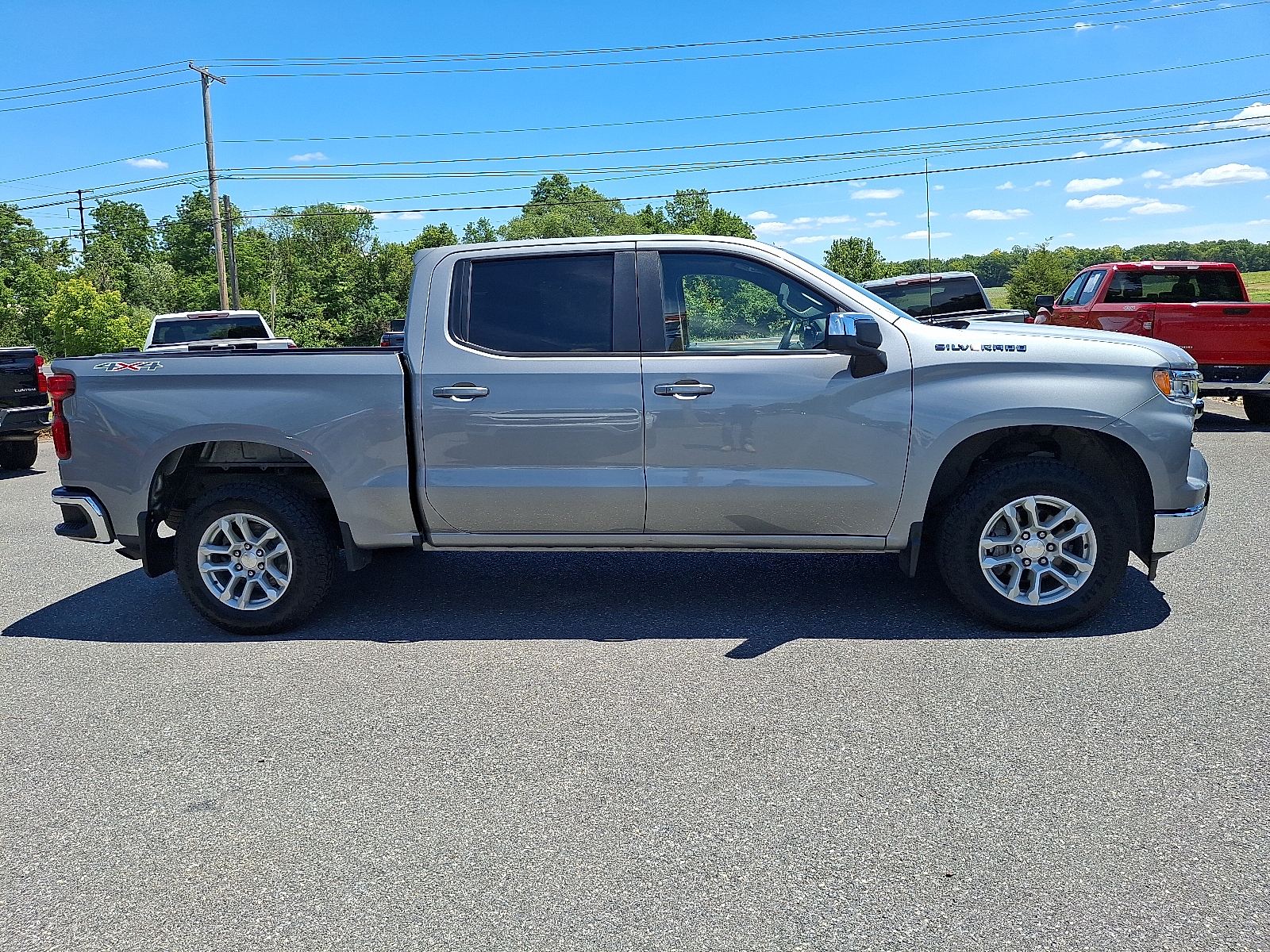 2023 Chevrolet Silverado 1500 4WD Crew Cab Short Bed LT with 2FL - Sterling Gray Metallic - GXD exterior view 10