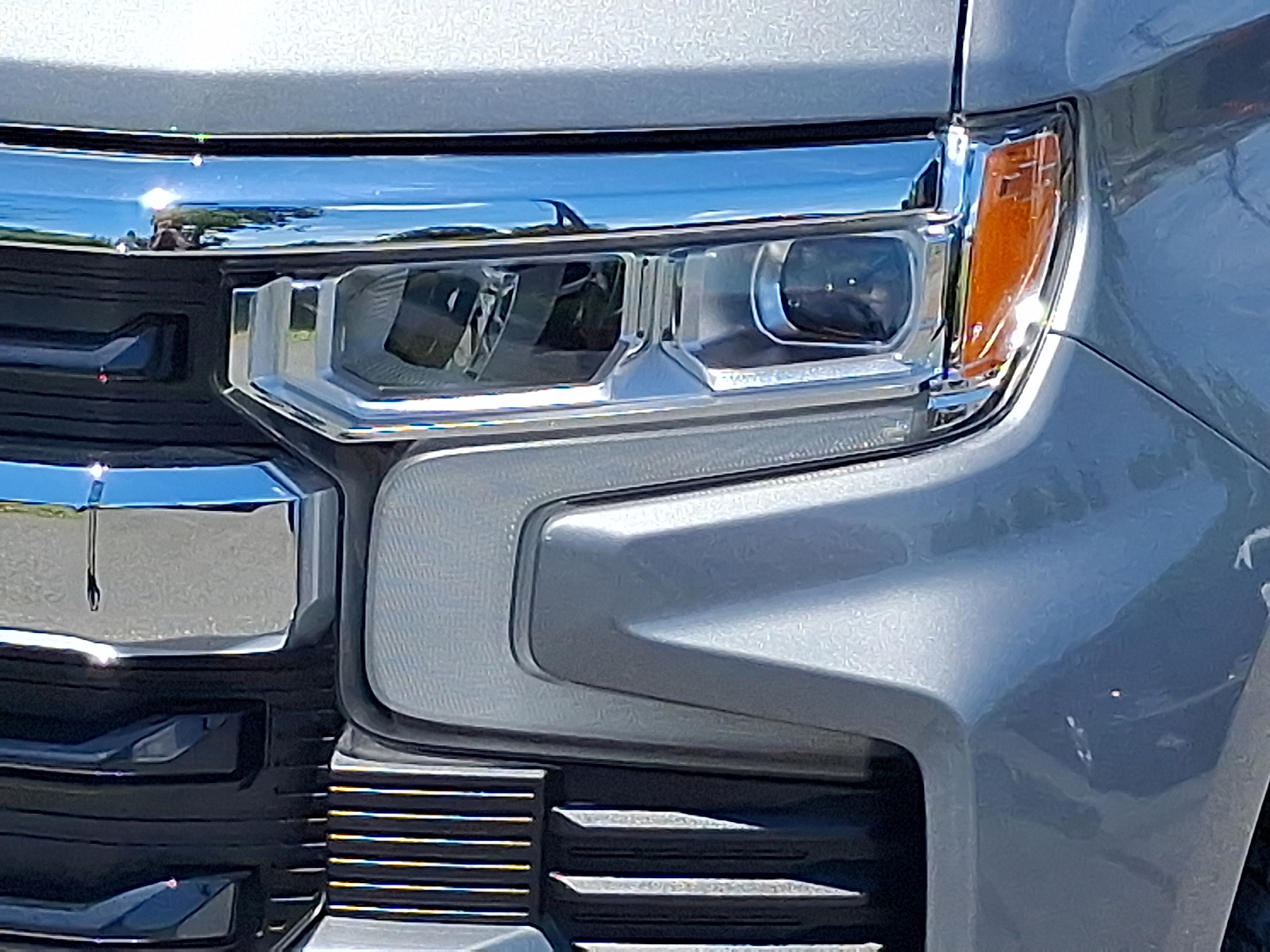 2023 Chevrolet Silverado 1500 4WD Crew Cab Short Bed LT with 2FL - Sterling Gray Metallic - GXD exterior view 12