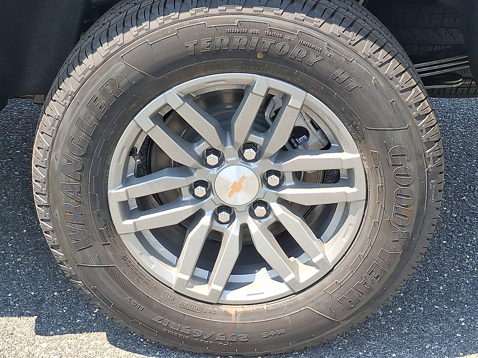 2026 Chevrolet Colorado LT, 4WD - Sterling Gray Metallic - GXD exterior view 7