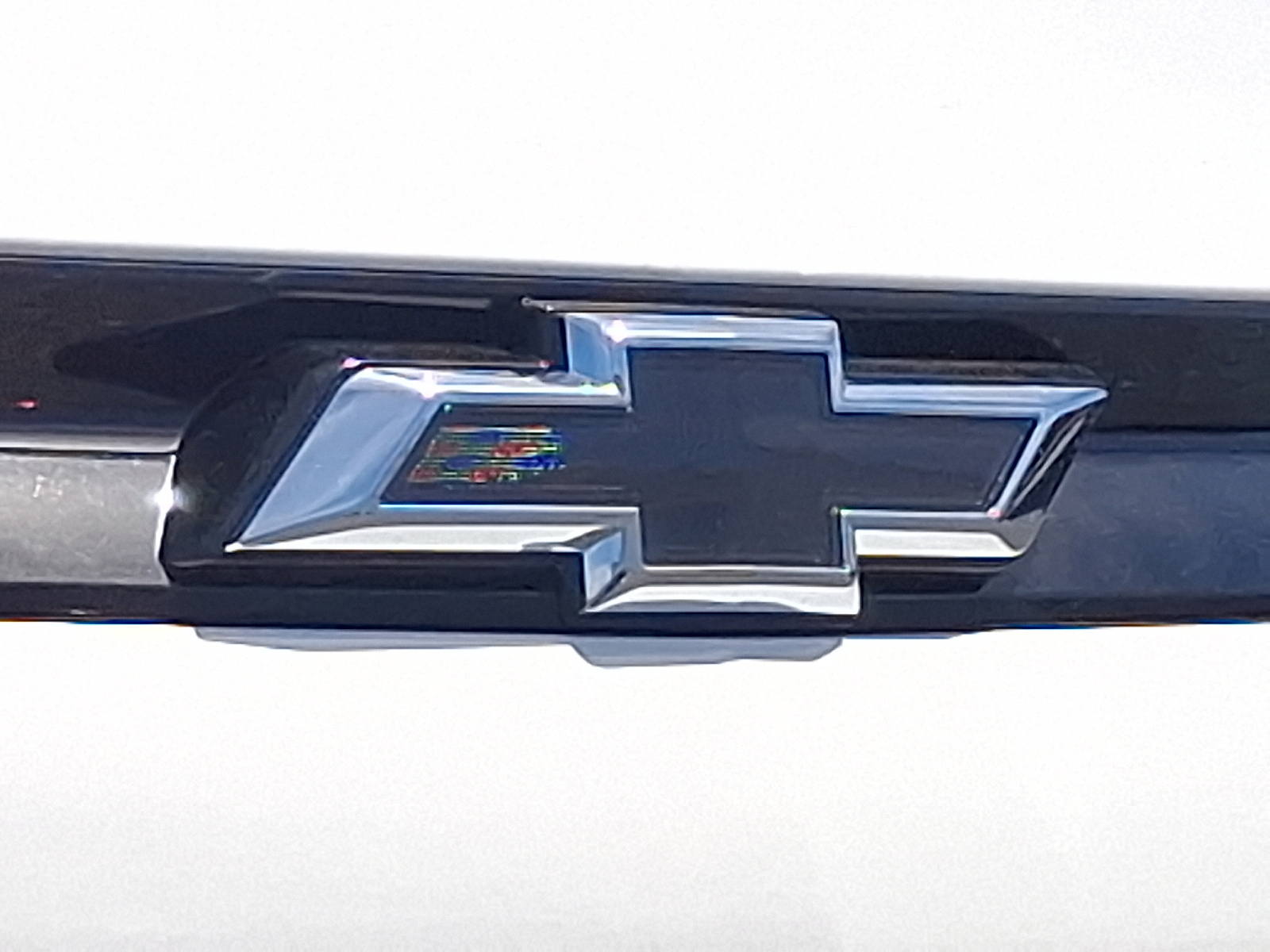 2027 Chevrolet Bolt LT FWD - Summit White - GAZ exterior view 15