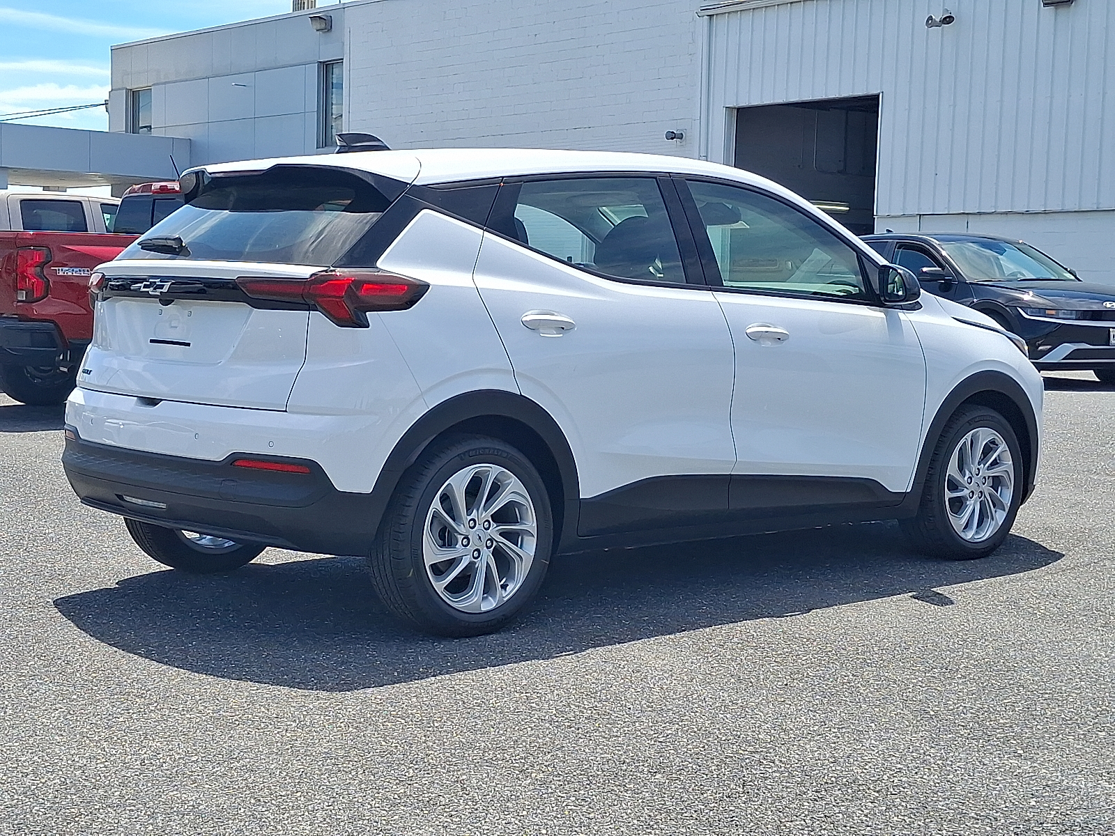 2027 Chevrolet Bolt LT FWD - Summit White - GAZ exterior view 3