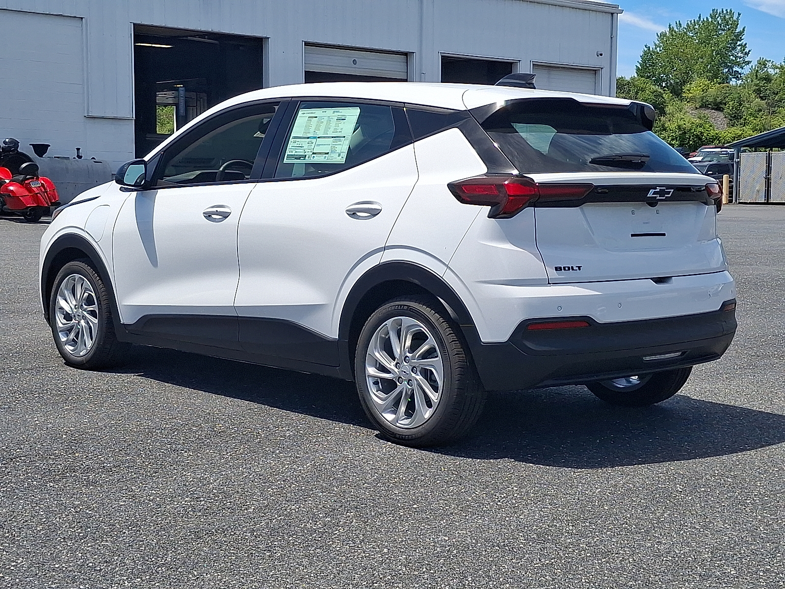 2027 Chevrolet Bolt LT FWD - Summit White - GAZ exterior view 4